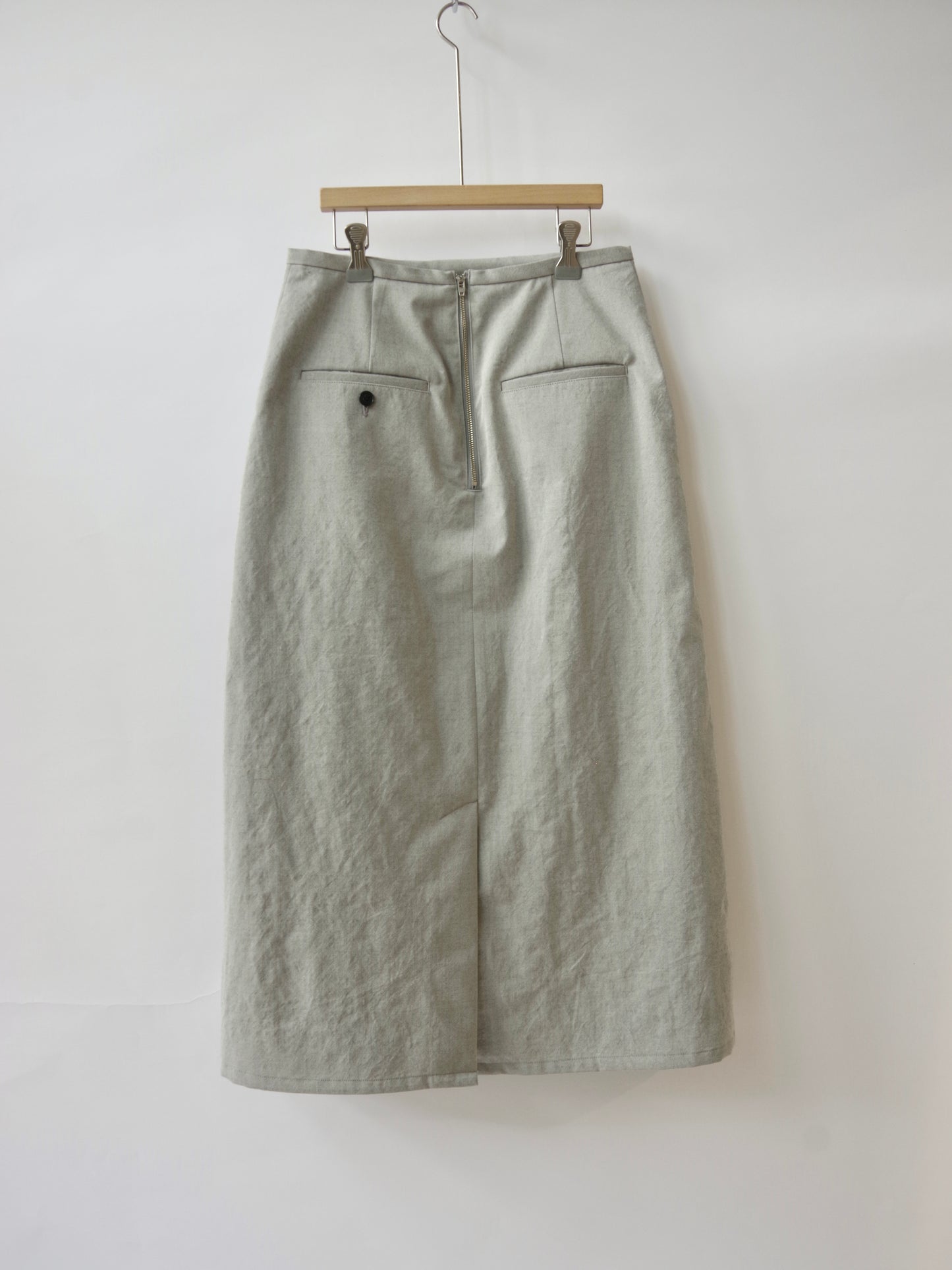 強撚ウールギャバ ボックスタック スカート | iki