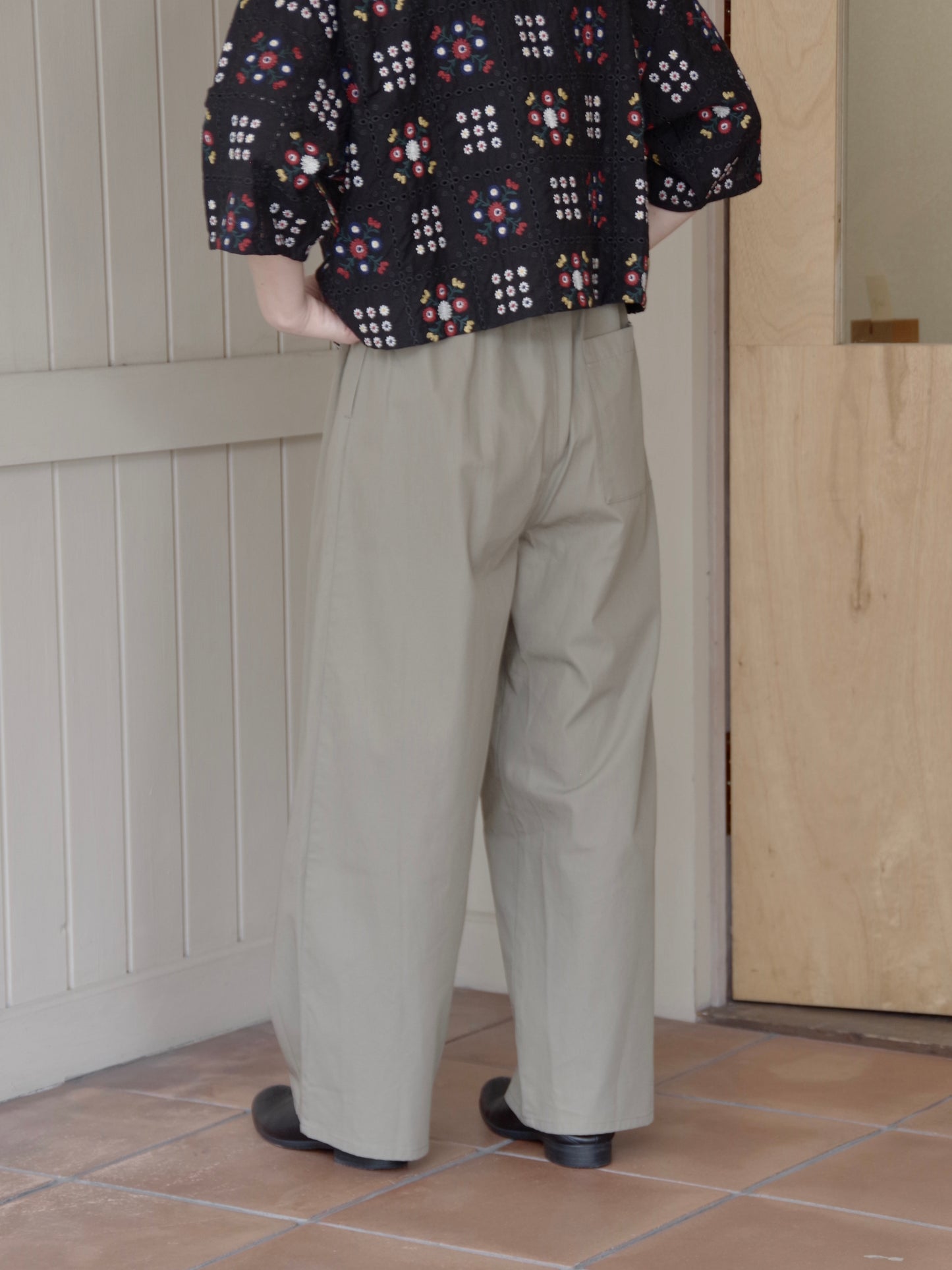80/2強撚コットンギャバwideパンツ (2 color) | yuni