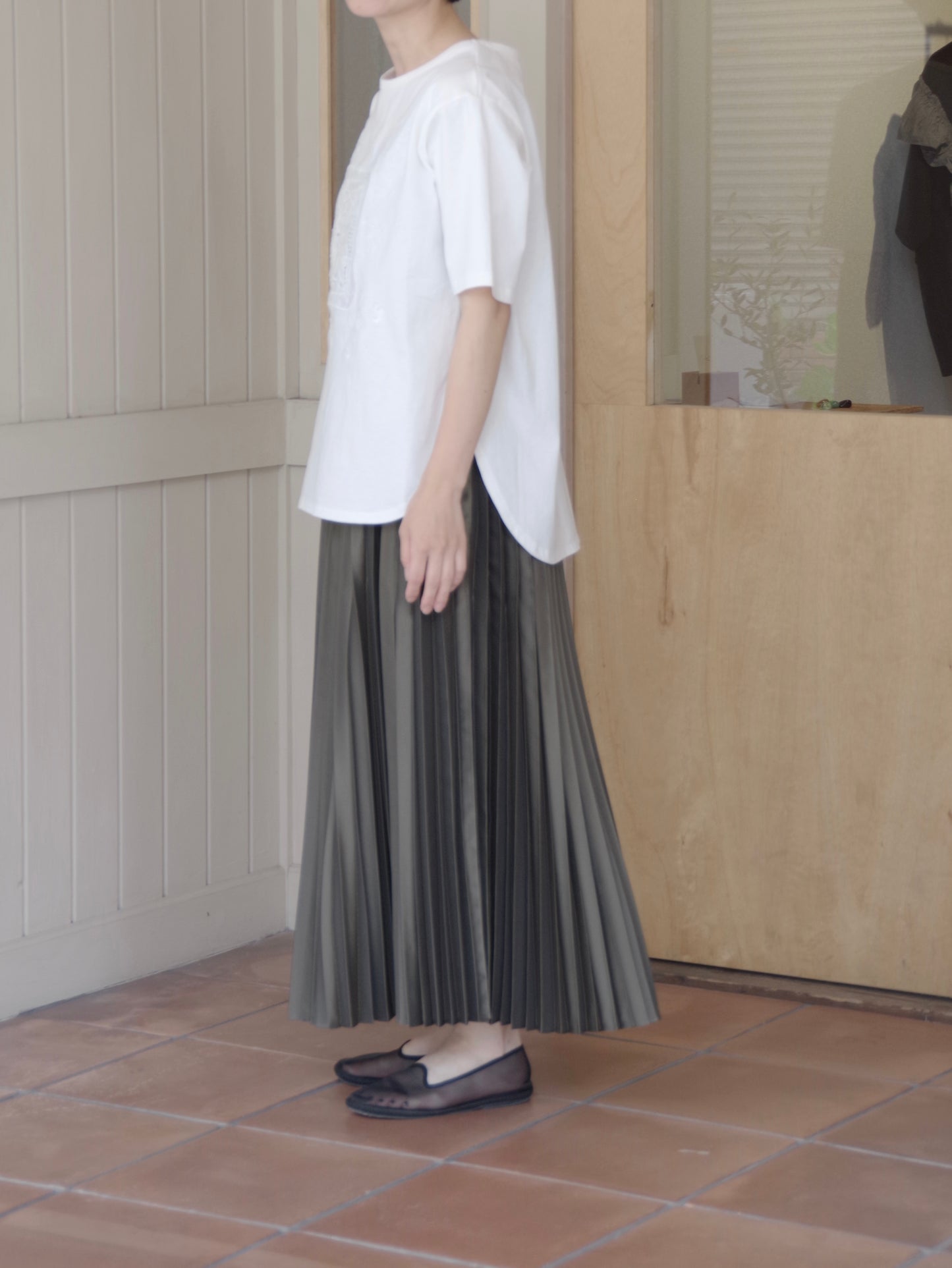 Polyester twill half way accordion pleated skir | itochi