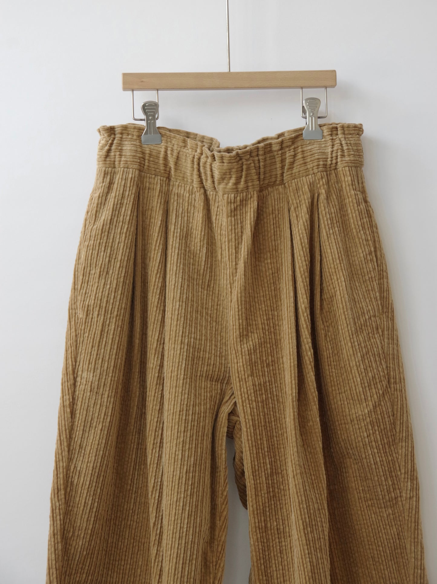 親子コーデユロイ タックイージーパンツ｜UNIVERSAL TISSU