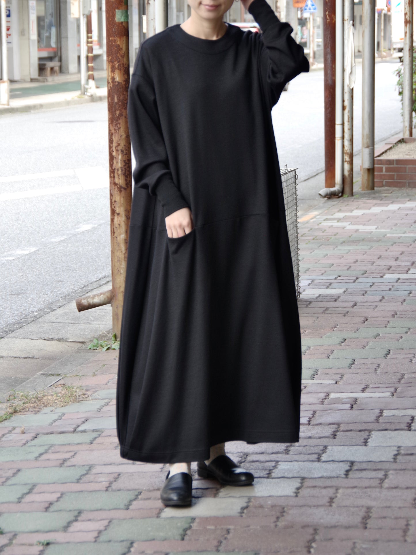 スムースウールコクーンワンピース | atelier naruse