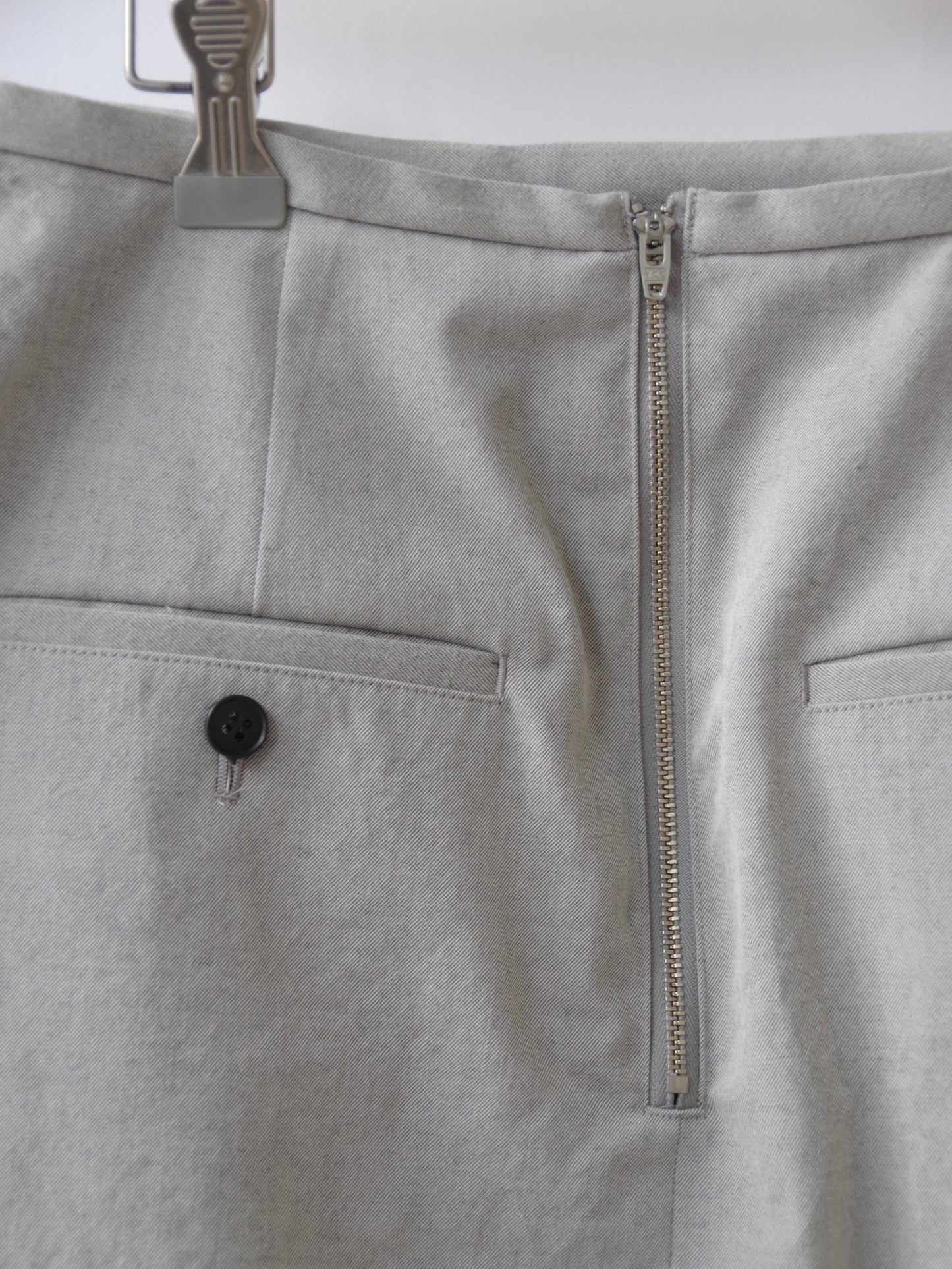 強撚ウールギャバ ボックスタック スカート | iki