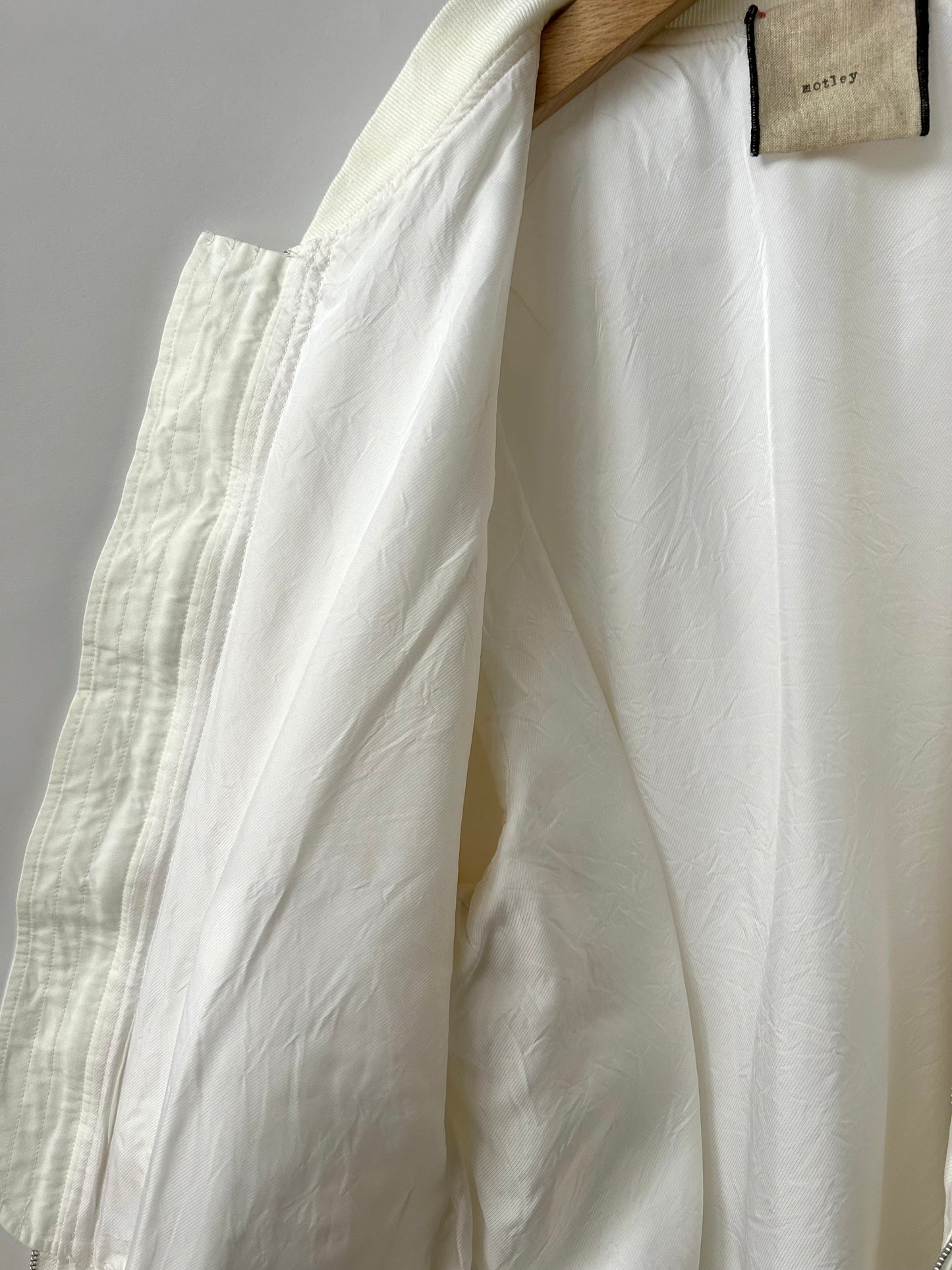 レースフリルブルゾン MO-25-BZ-012 | motley