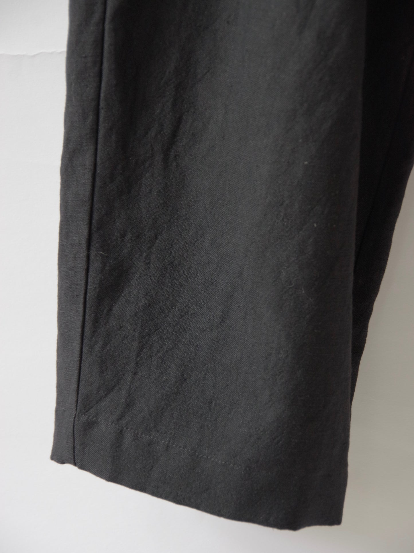 ウールリネンギャバワッシャー イージーテーパードパンツ | OUVERT