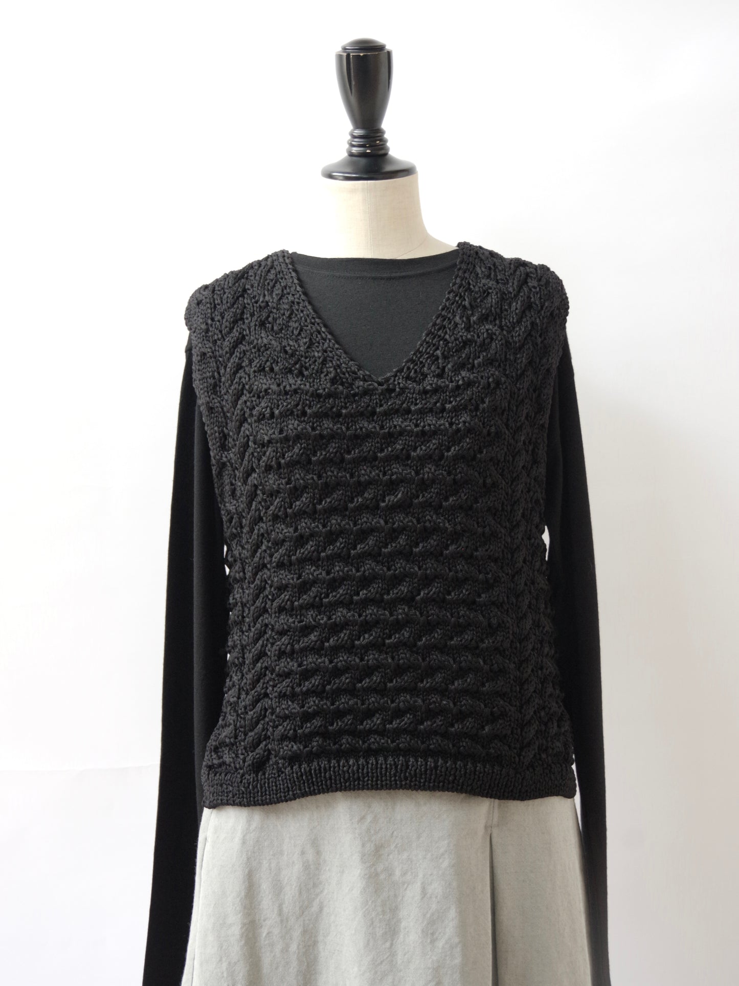 ナイロンリリーヤーン アラン編み ベスト | iki