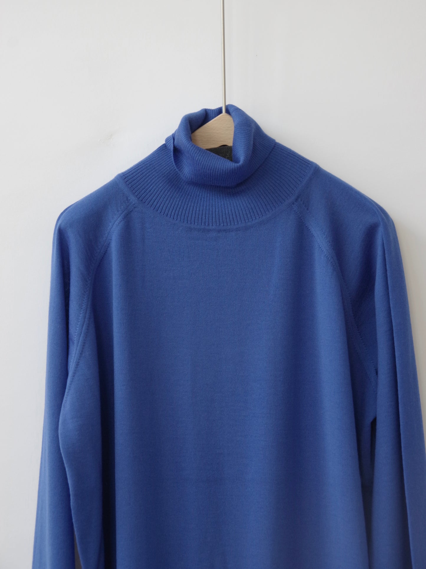 FF30タートルネックプルオーバー | yuni