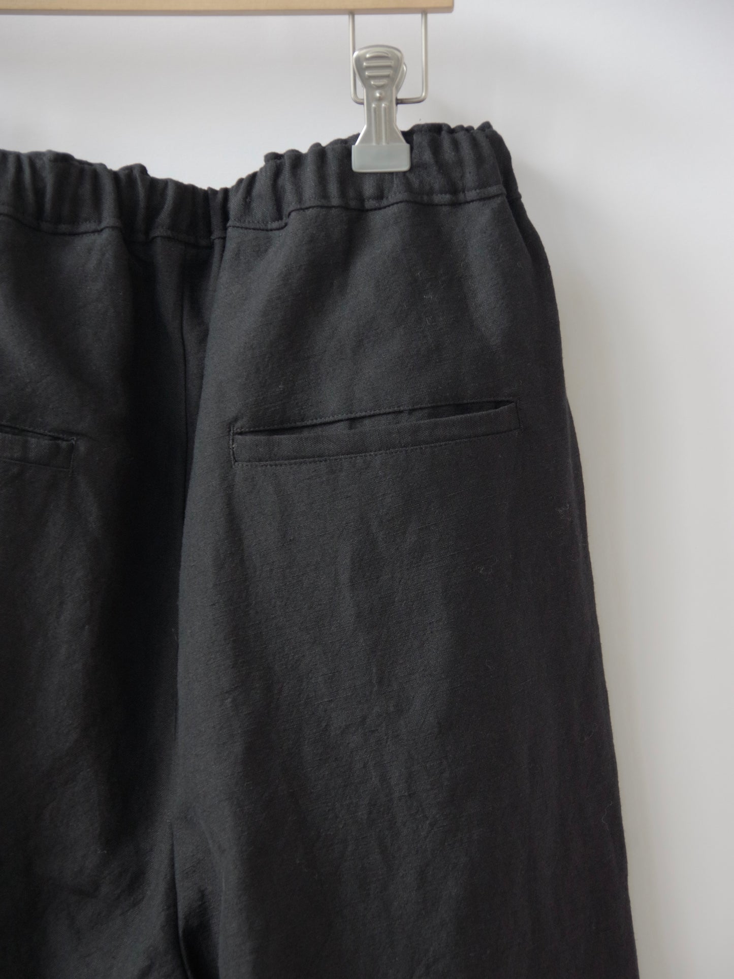 ウールリネンギャバワッシャー イージーテーパードパンツ | OUVERT