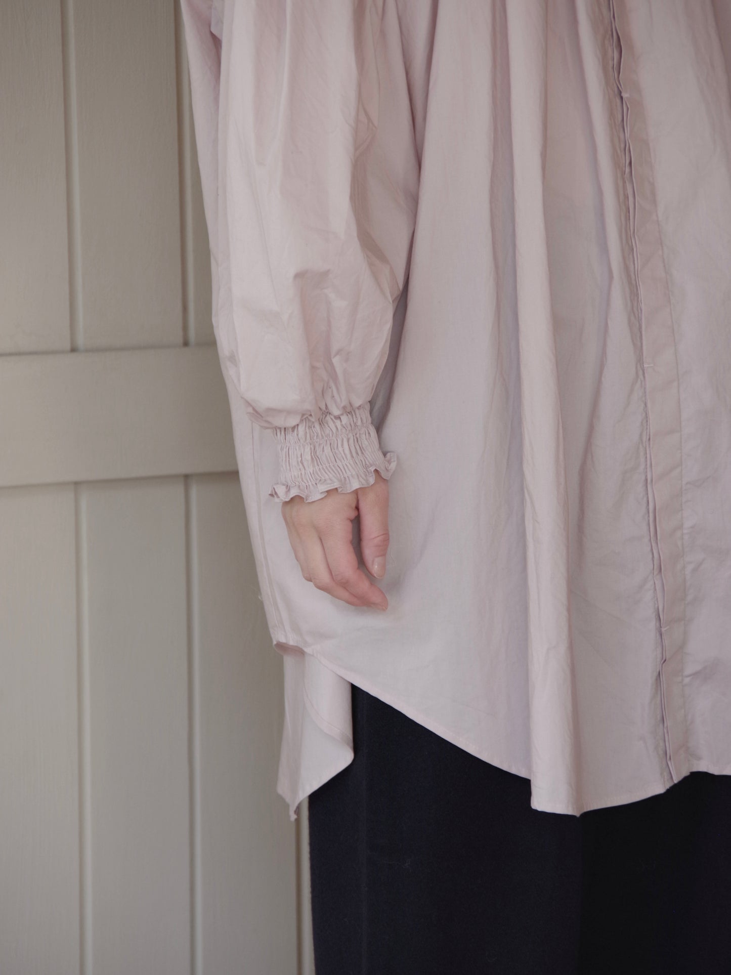 ナチュラルタイプライターロングスリーブトリプルシャーリングブラウス | UNIVERSAL TISSU