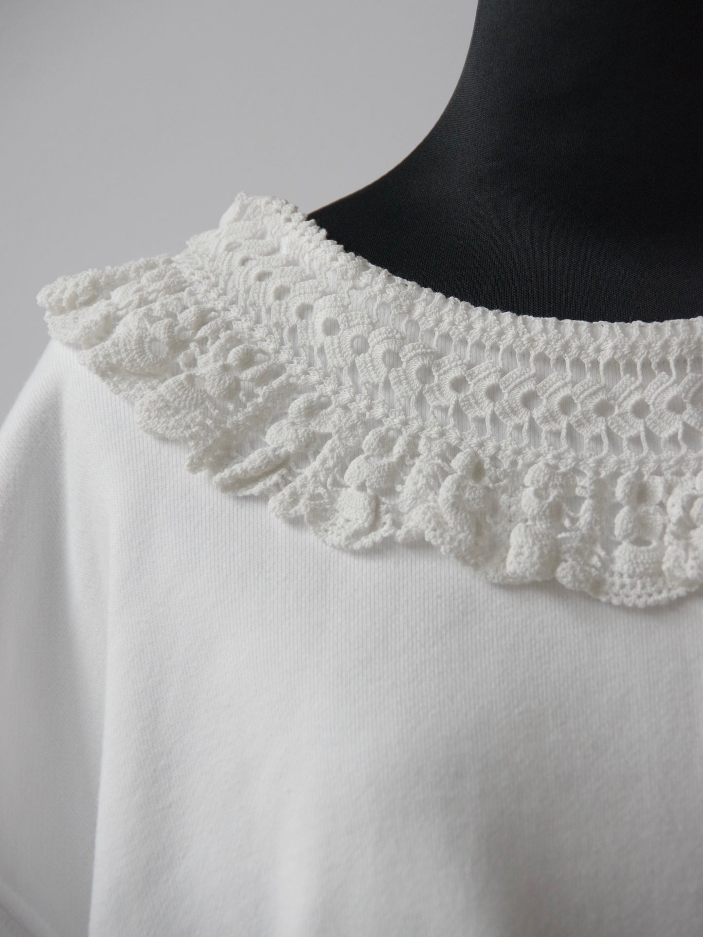 アンティークレース×裏毛 ショートプルオーバー MO-24-CT001 | motley