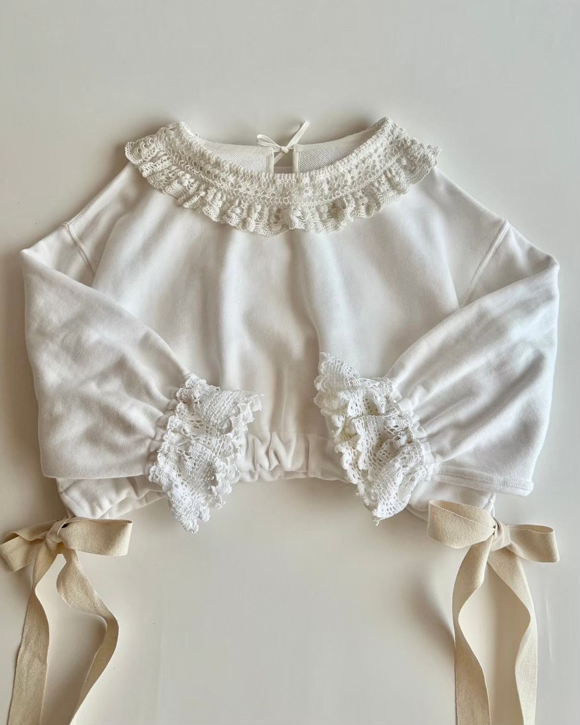 アンティークレース×裏毛 ショートプルオーバー MO-24-CT001 | motley