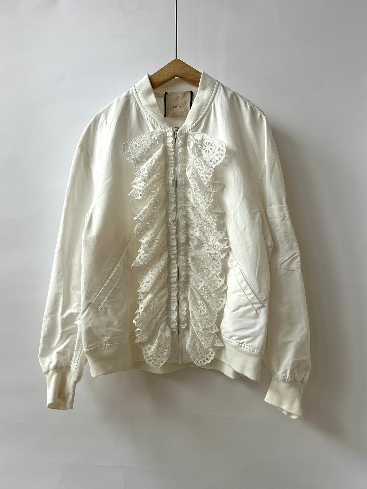 レースフリルブルゾン MO-25-BZ-012 | motley