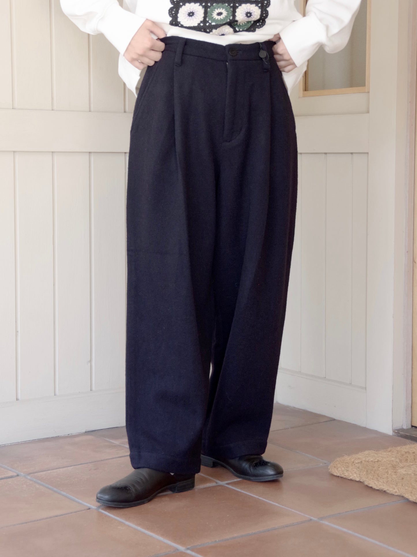 ウールカシミヤビーバータックストレートパンツ |  TISSU