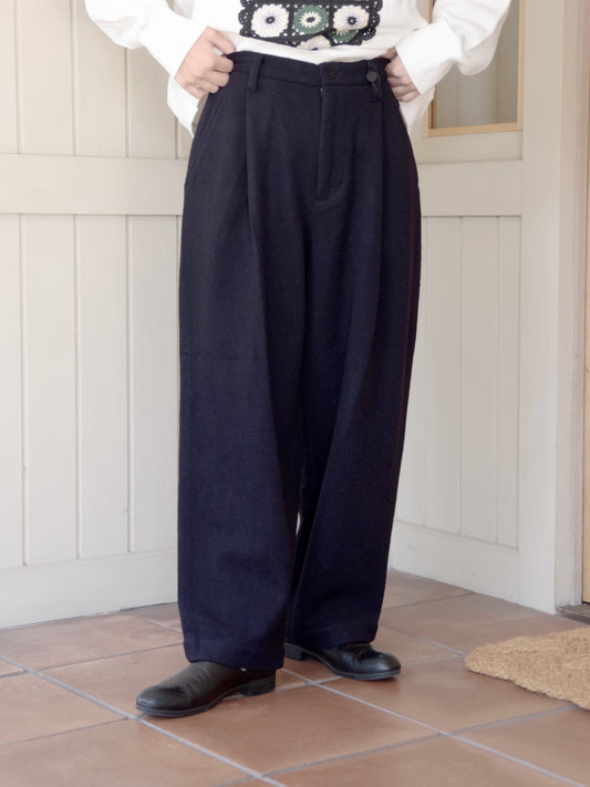 ウールカシミヤビーバータックストレートパンツ |  TISSU