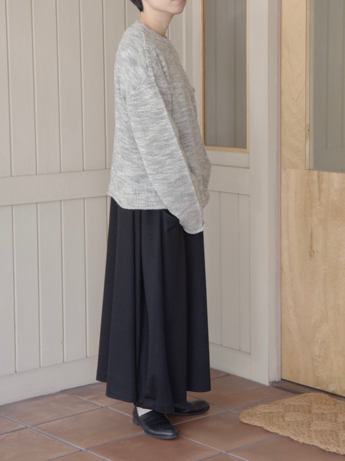 ランダムスラブウール 5Gホールガーメントシンプルポケットプルオーバー | Hands of creation