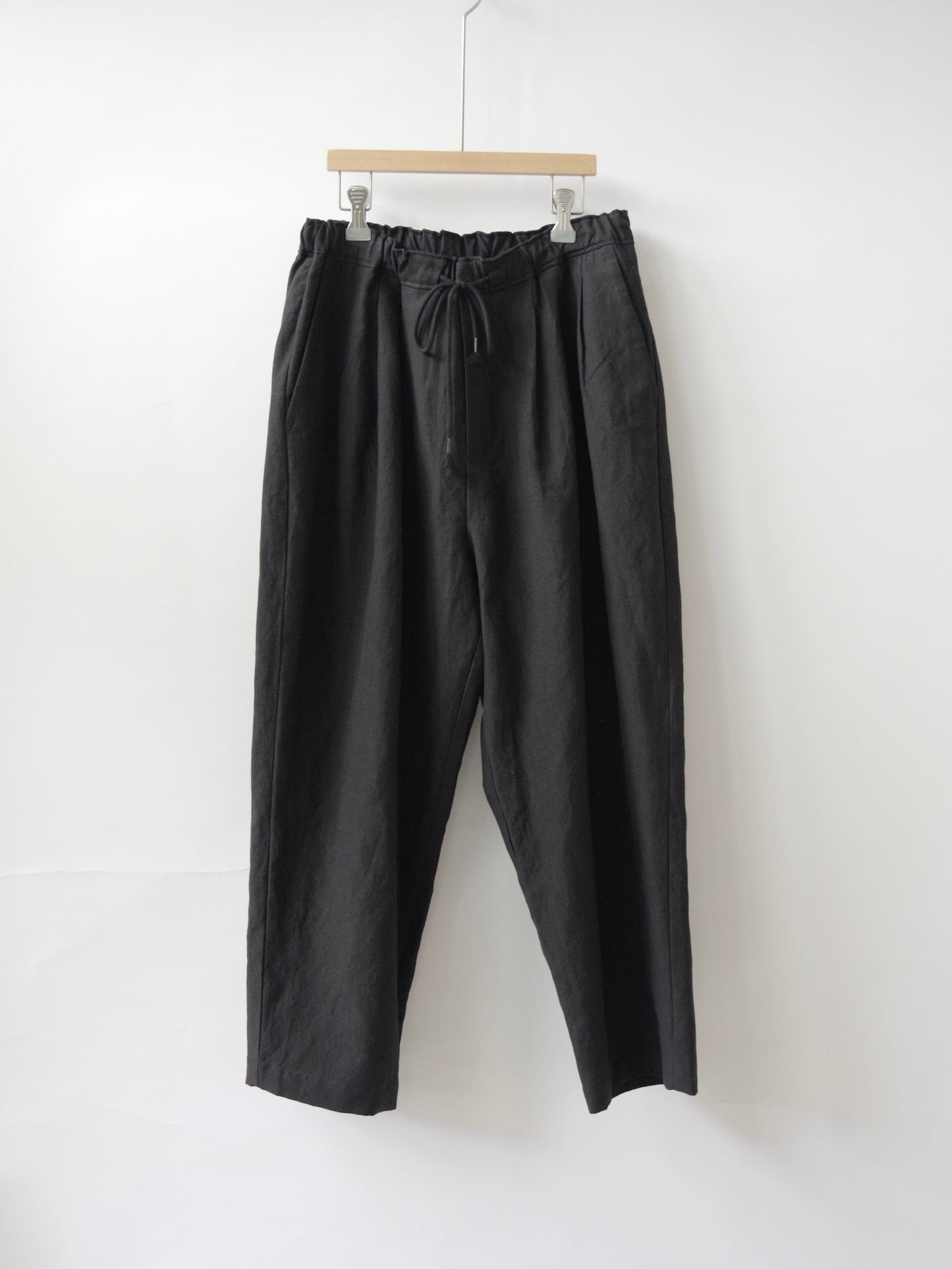 ウールリネンギャバワッシャー イージーテーパードパンツ | OUVERT