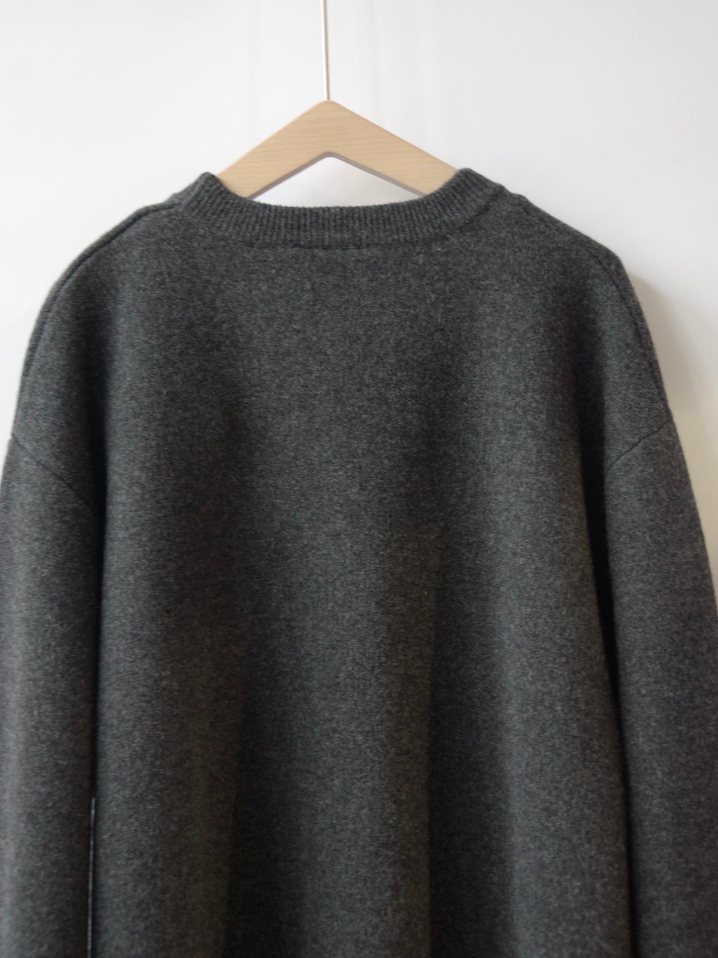 New England smoot  moesleevesプルオーバー | yuni