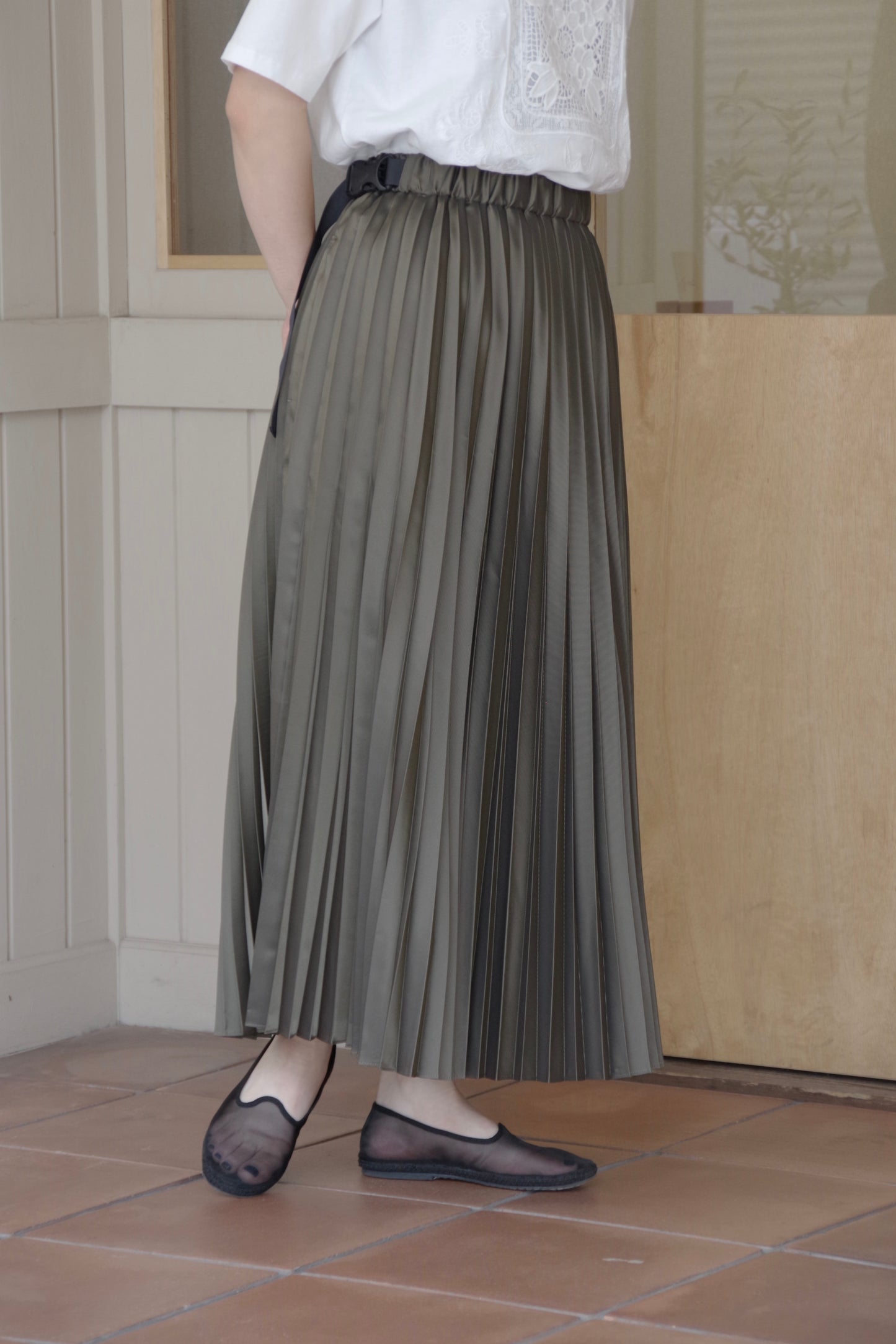 Polyester twill half way accordion pleated skir | itochi