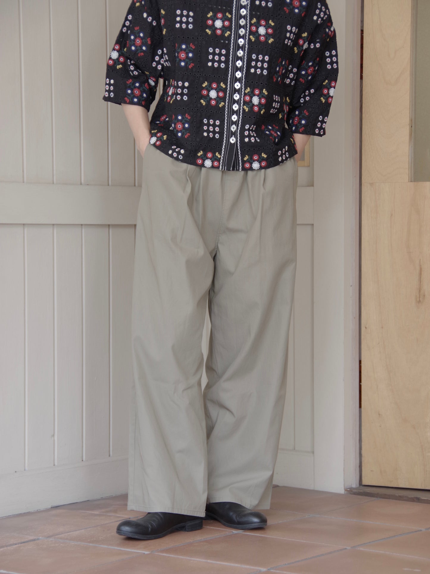 80/2強撚コットンギャバwideパンツ (2 color) | yuni