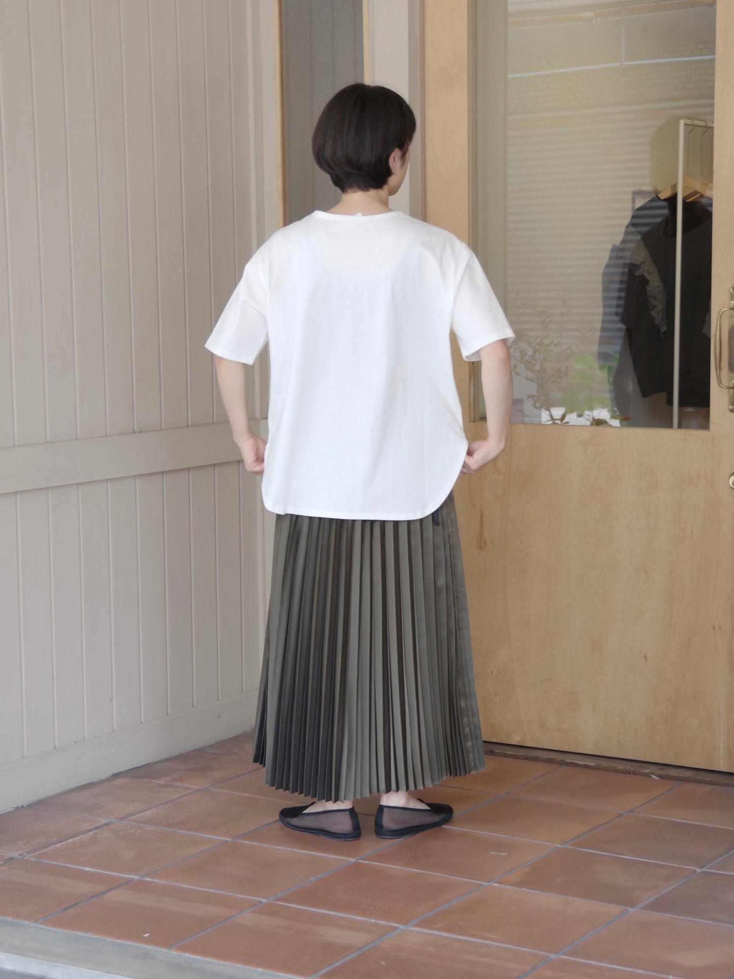 Polyester twill half way accordion pleated skir | itochi