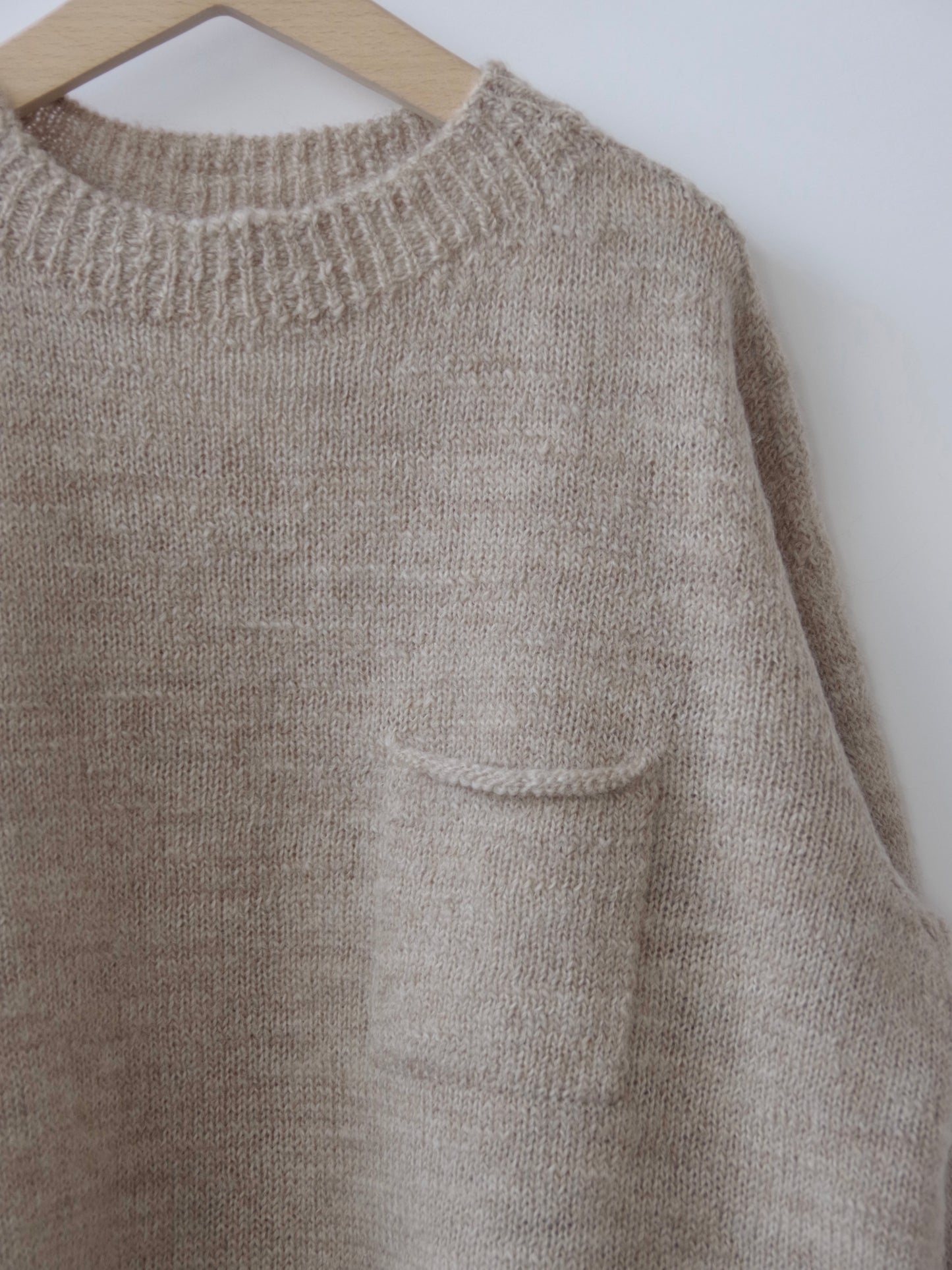 ランダムスラブウール 5Gホールガーメントシンプルポケットプルオーバー | Hands of creation