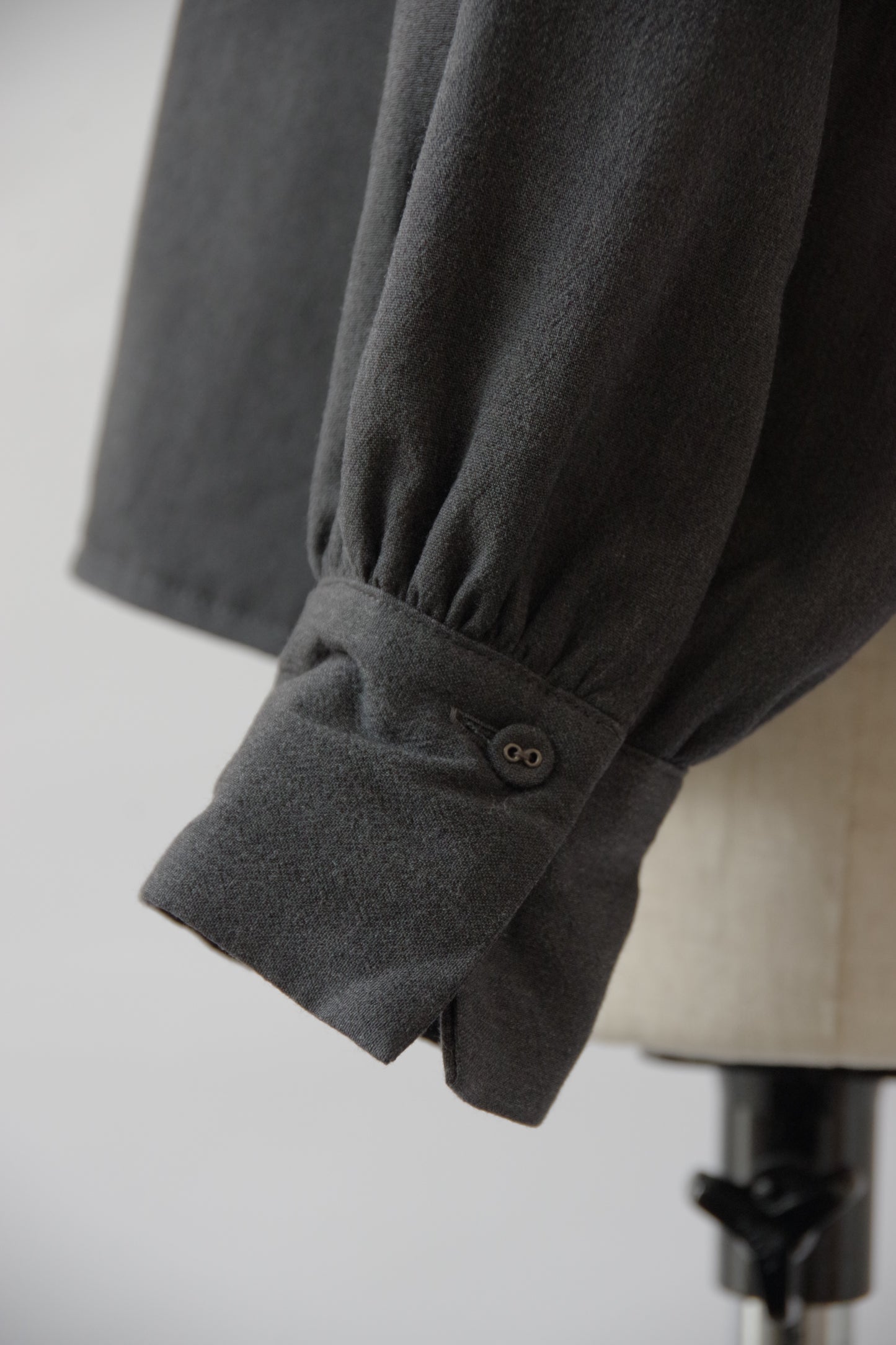 TINY FRILL COLLAR FILLING SHIRT JACKET | Gauze