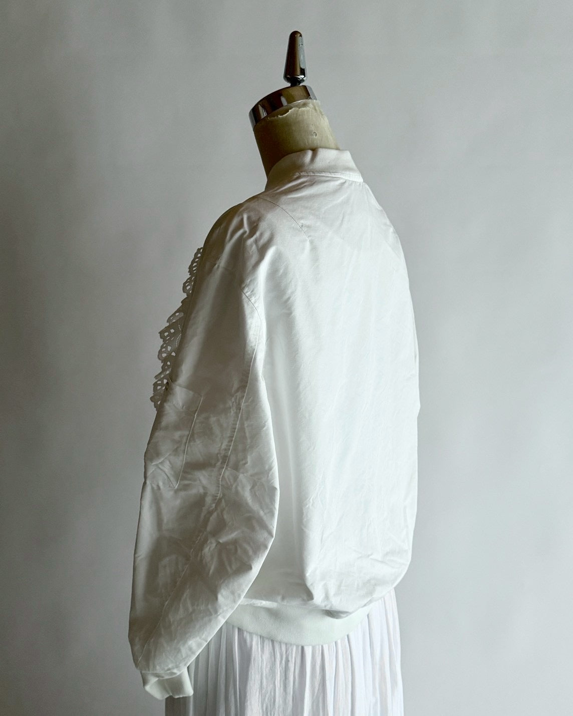 レースフリルブルゾン MO-25-BZ-012 | motley