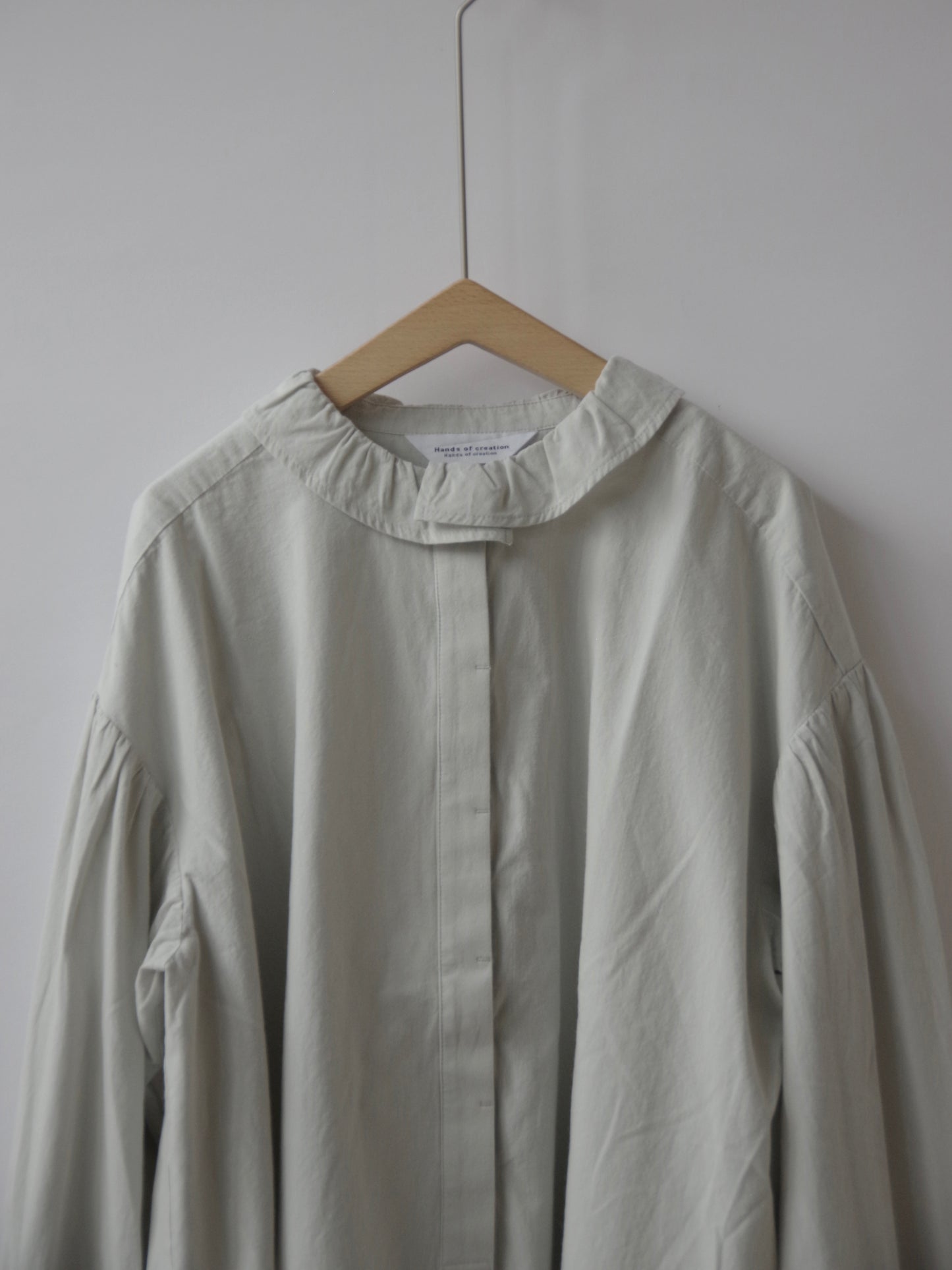 高密度ヴィンテージブロードフリル比翼ブラウス | Hands of creation