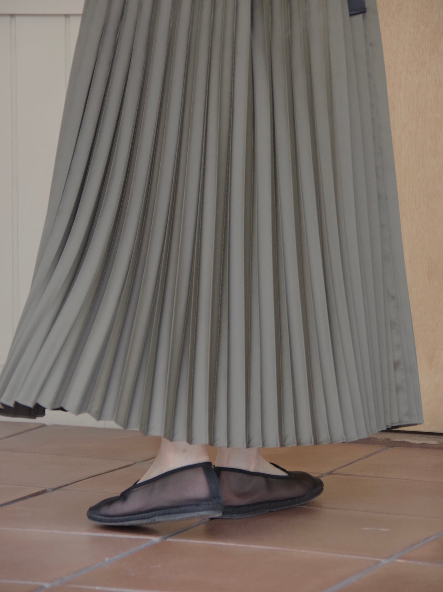 Polyester twill half way accordion pleated skir | itochi