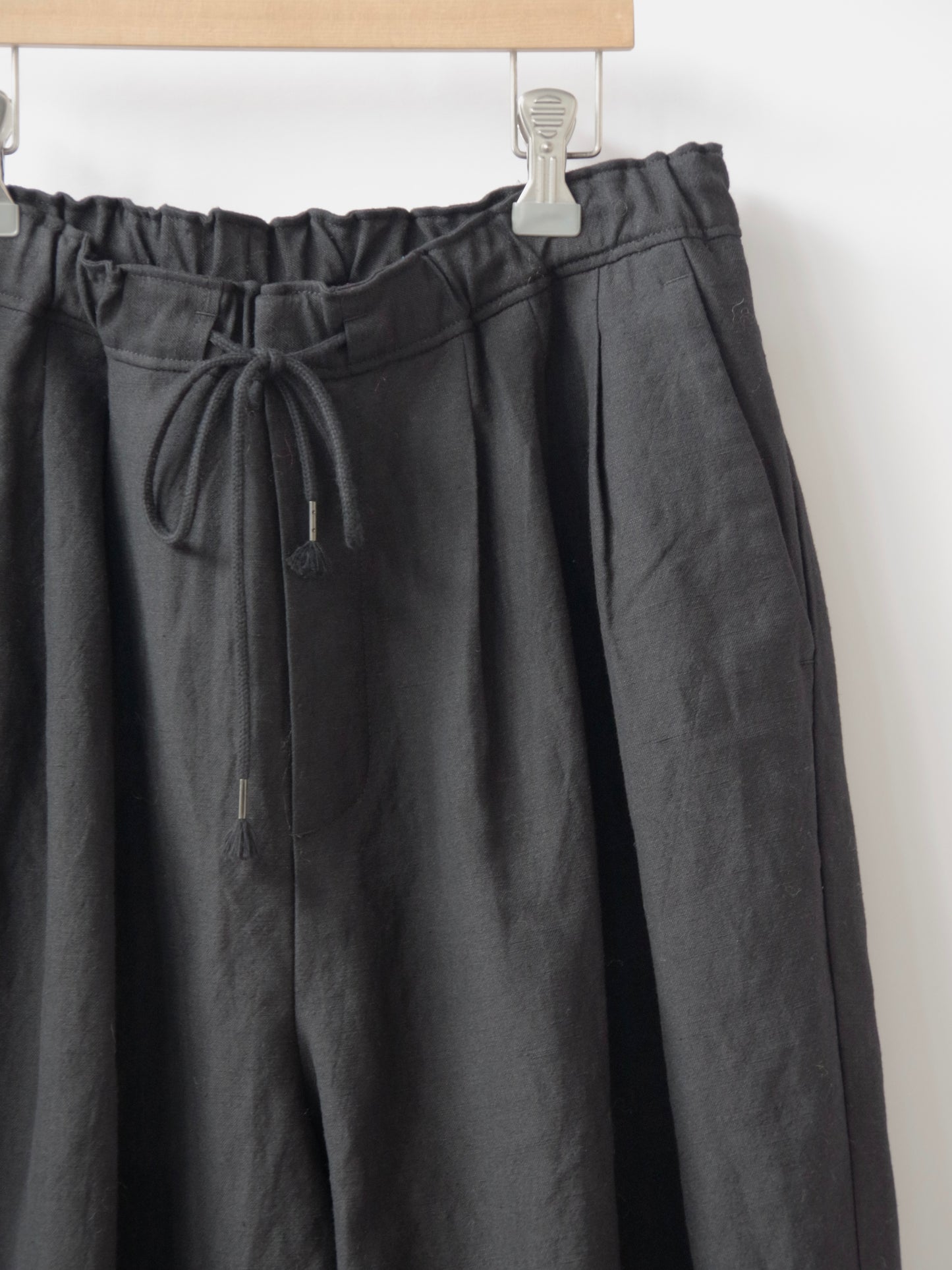 ウールリネンギャバワッシャー イージーテーパードパンツ | OUVERT