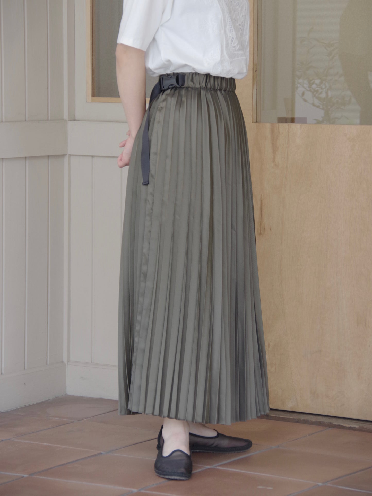 Polyester twill half way accordion pleated skir | itochi