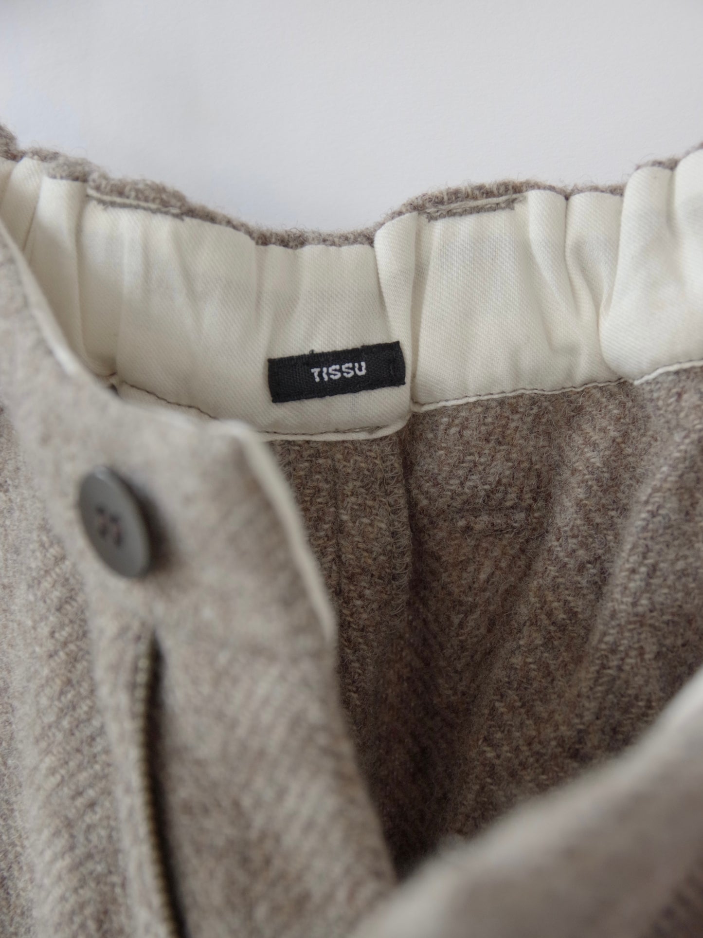 オリジナルウールへリンボンタックストレートパンツ |  TISSU