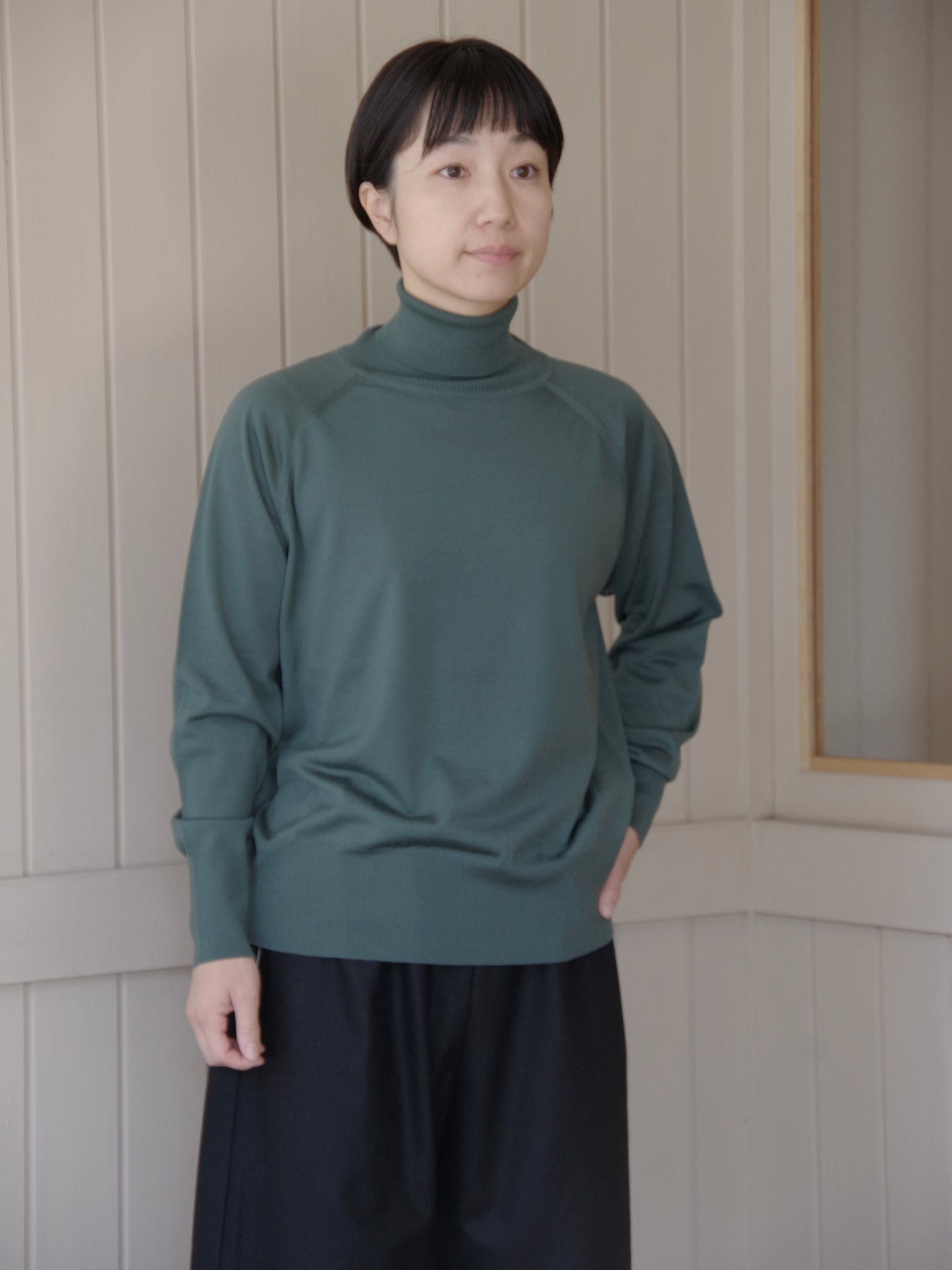 FF30タートルネックプルオーバー | yuni