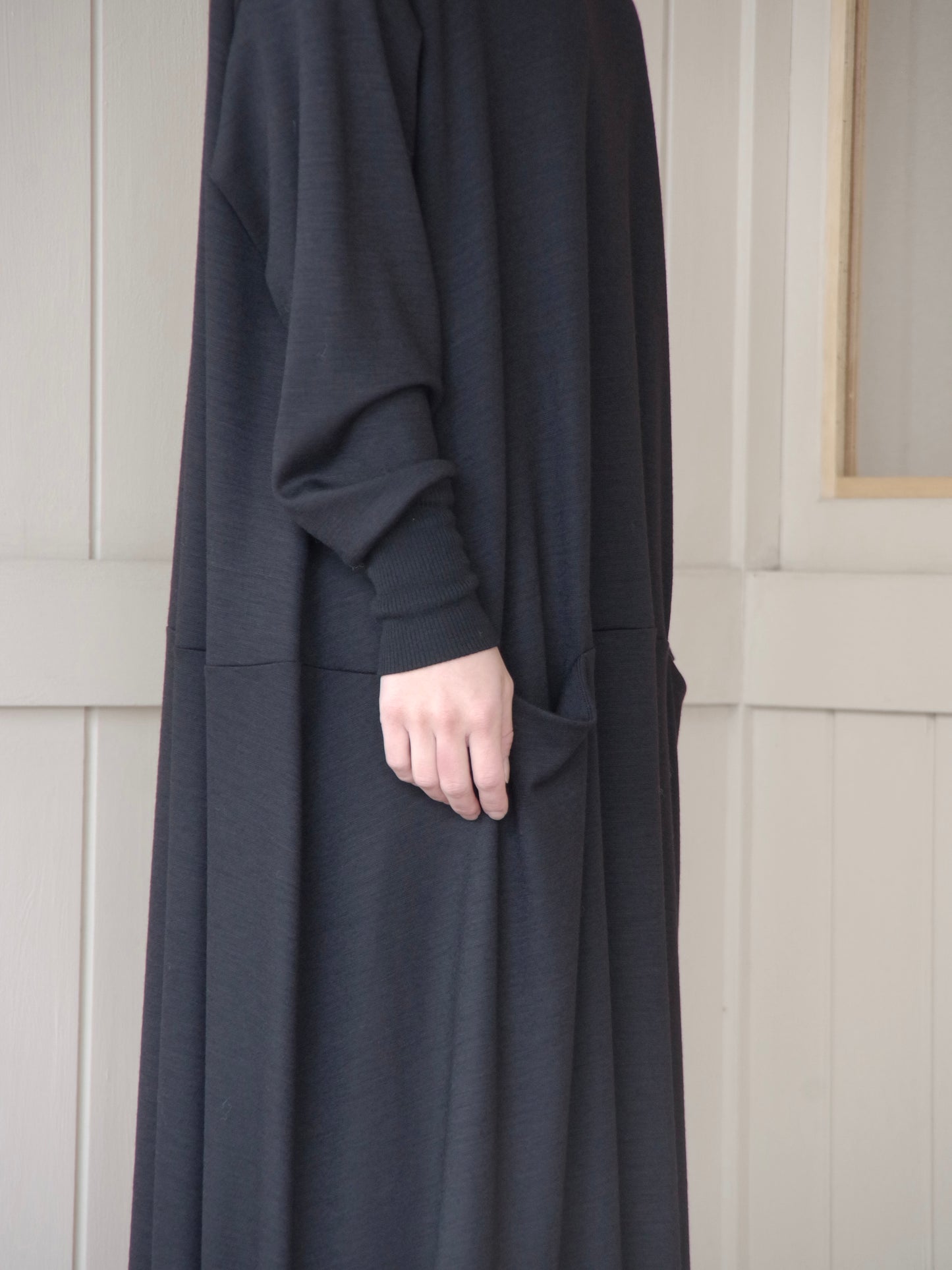 スムースウールコクーンワンピース | atelier naruse