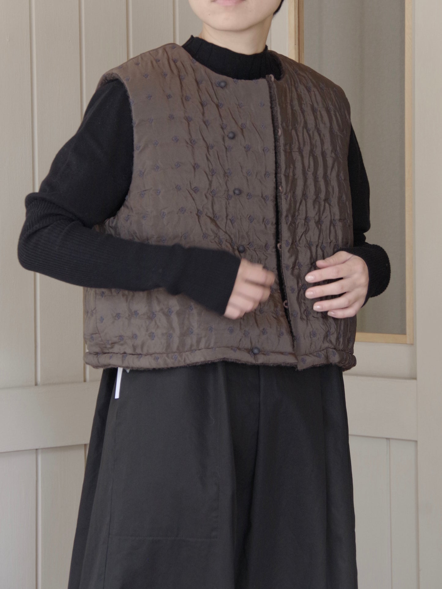 flower dot quilt jacquard ショートリバーシブルベスト | qiri