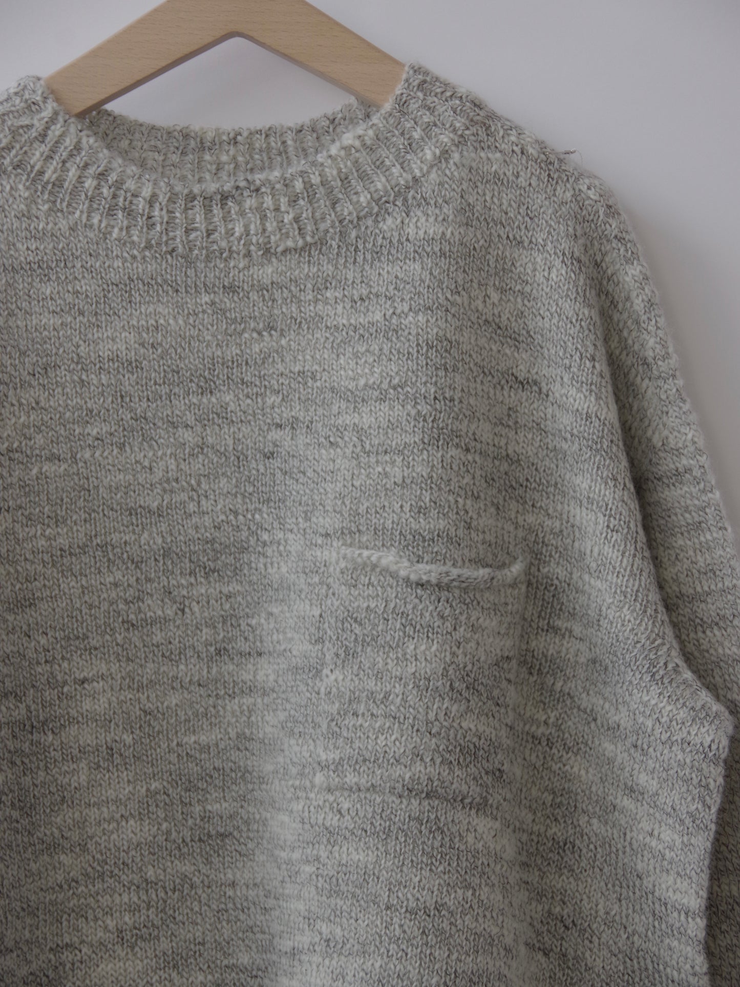 ランダムスラブウール 5Gホールガーメントシンプルポケットプルオーバー | Hands of creation