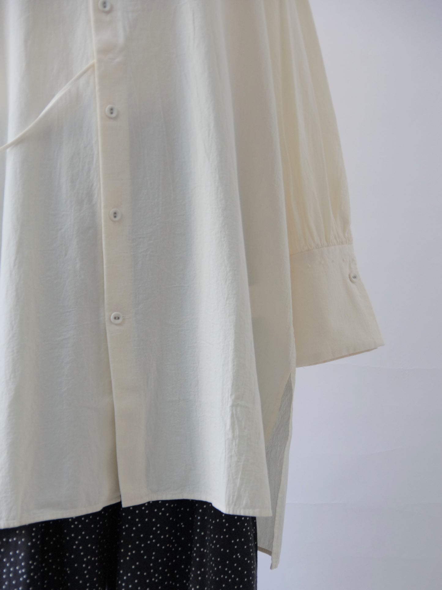 パラムシャツ（バックオープンシャツ） | march april may