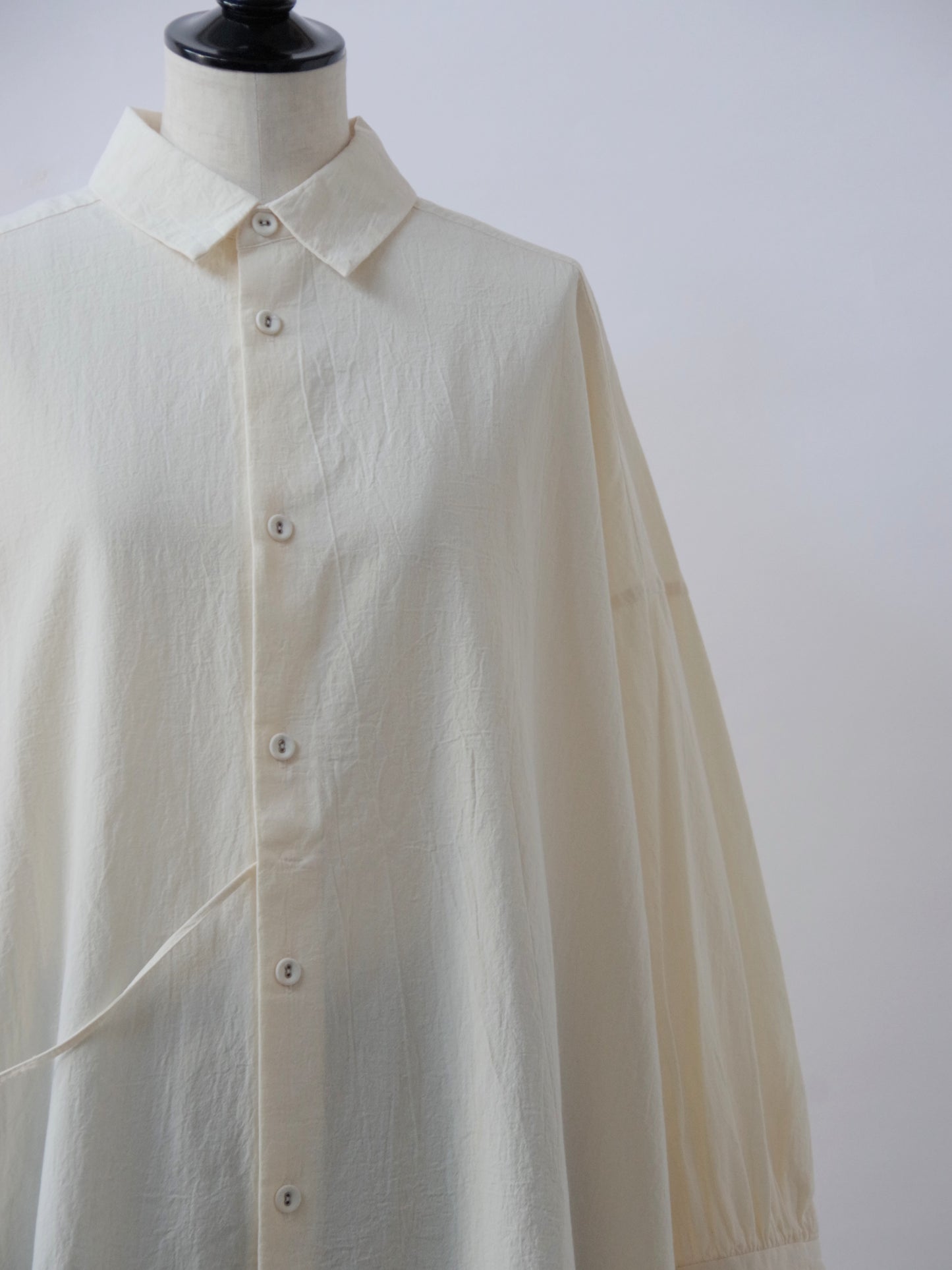 パラムシャツ（バックオープンシャツ） | march april may