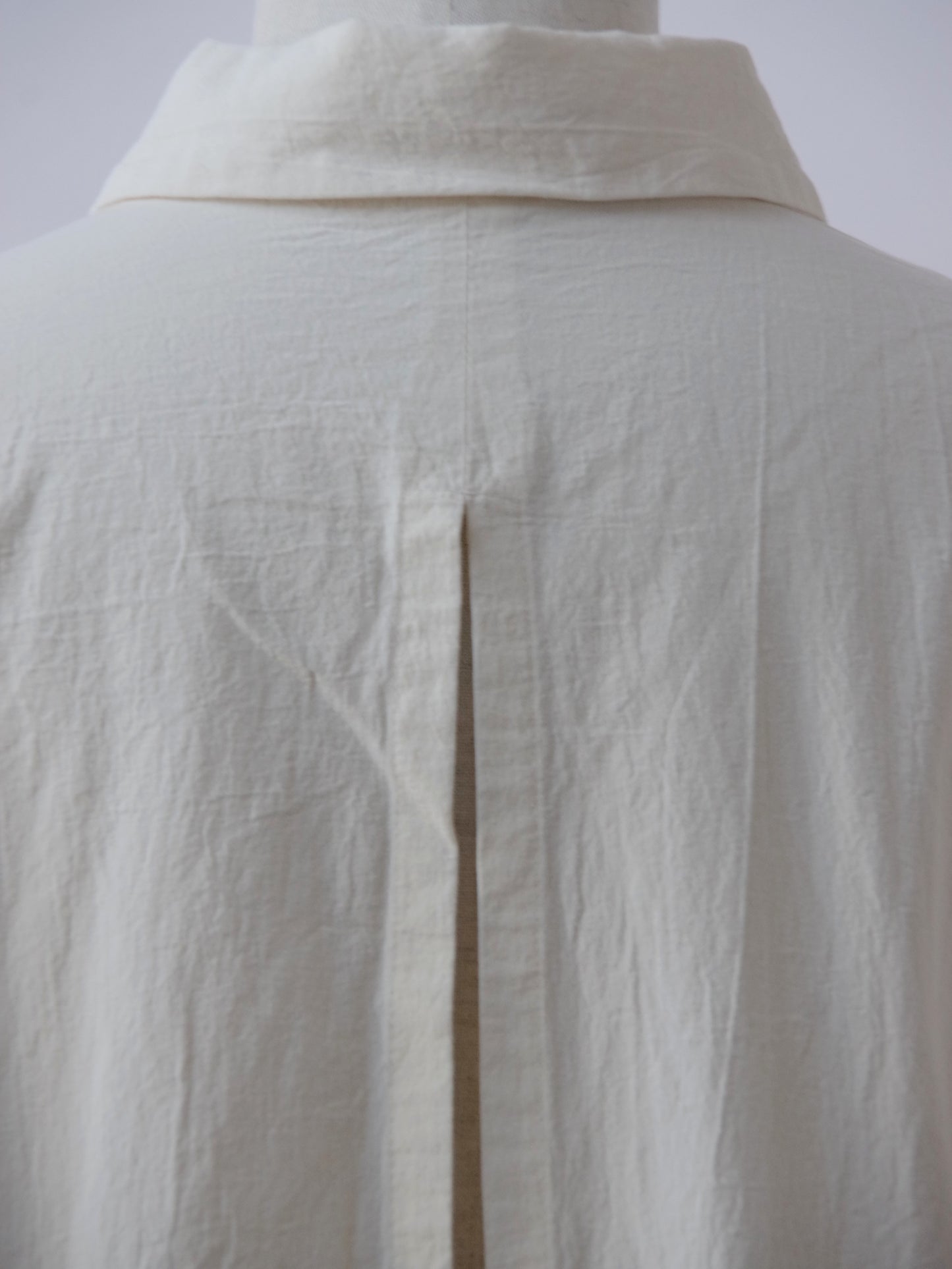 パラムシャツ（バックオープンシャツ） | march april may