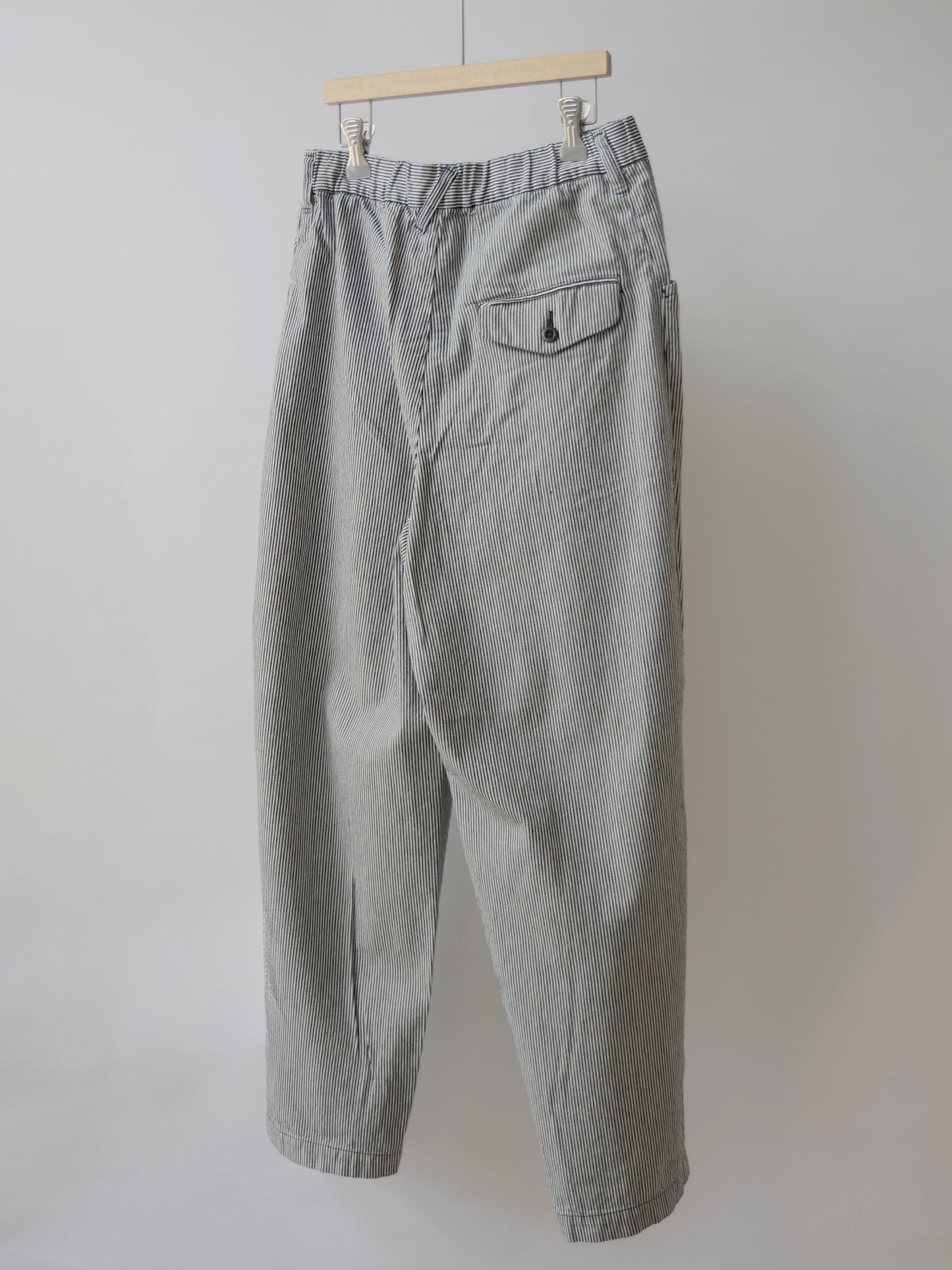 ヒッコリーデニム バレルストレートパンツ | Hands of creation