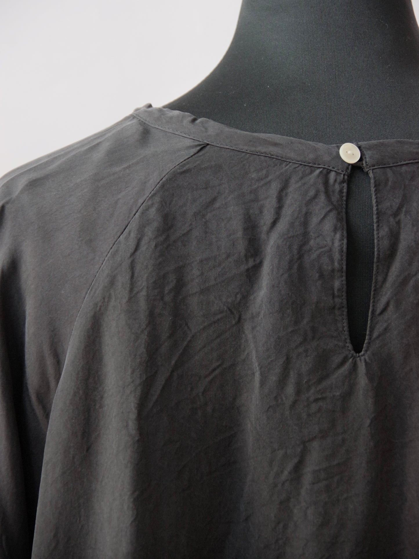OVERRAP SLEEVE MODERNIST BLOUSE | Gauze