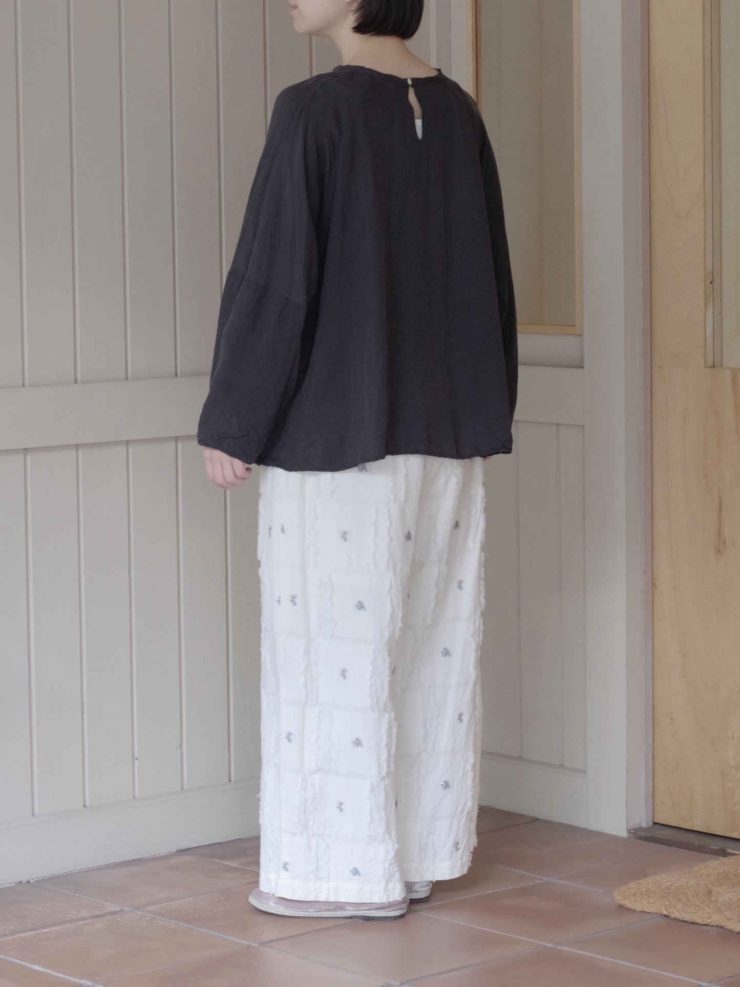 OVERRAP SLEEVE MODERNIST BLOUSE | Gauze