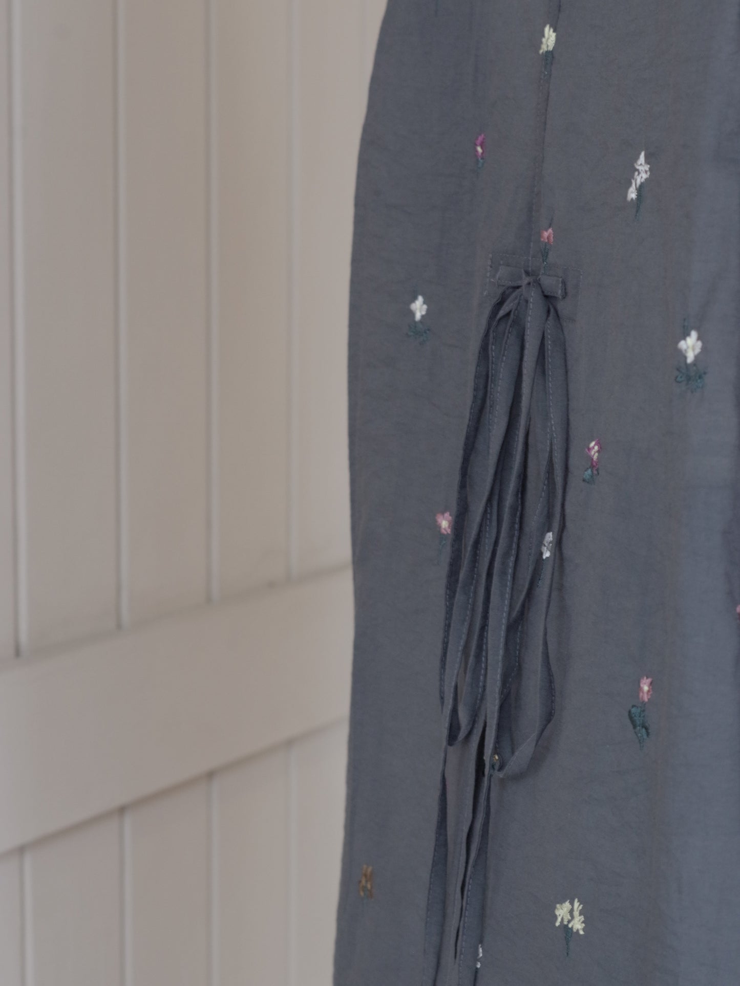 コットン/ナイロン sheer floral刺繍 moe sleeves シャツ | yuni