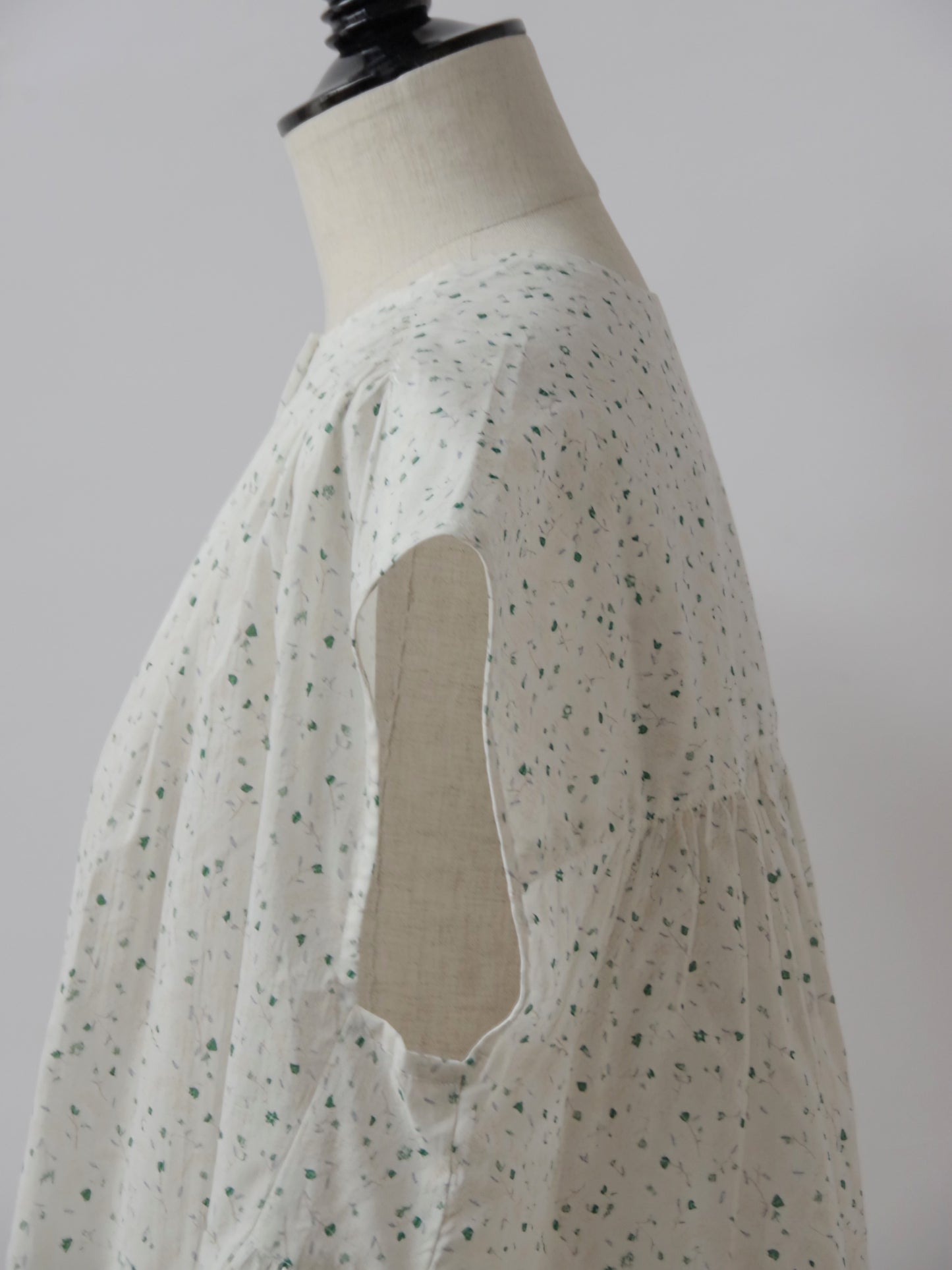 fleur ノースリーブブラウス | koton