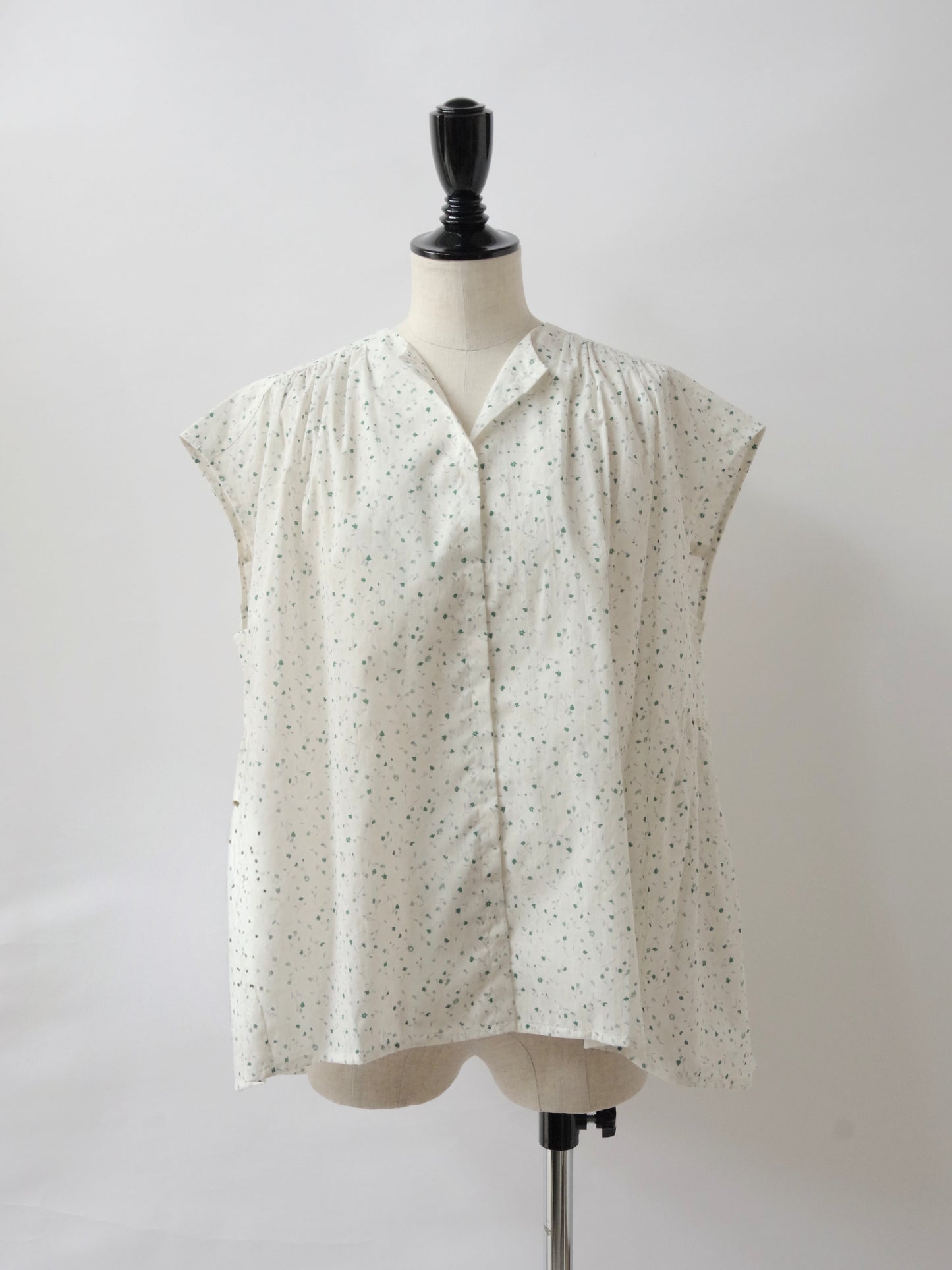 fleur ノースリーブブラウス | koton