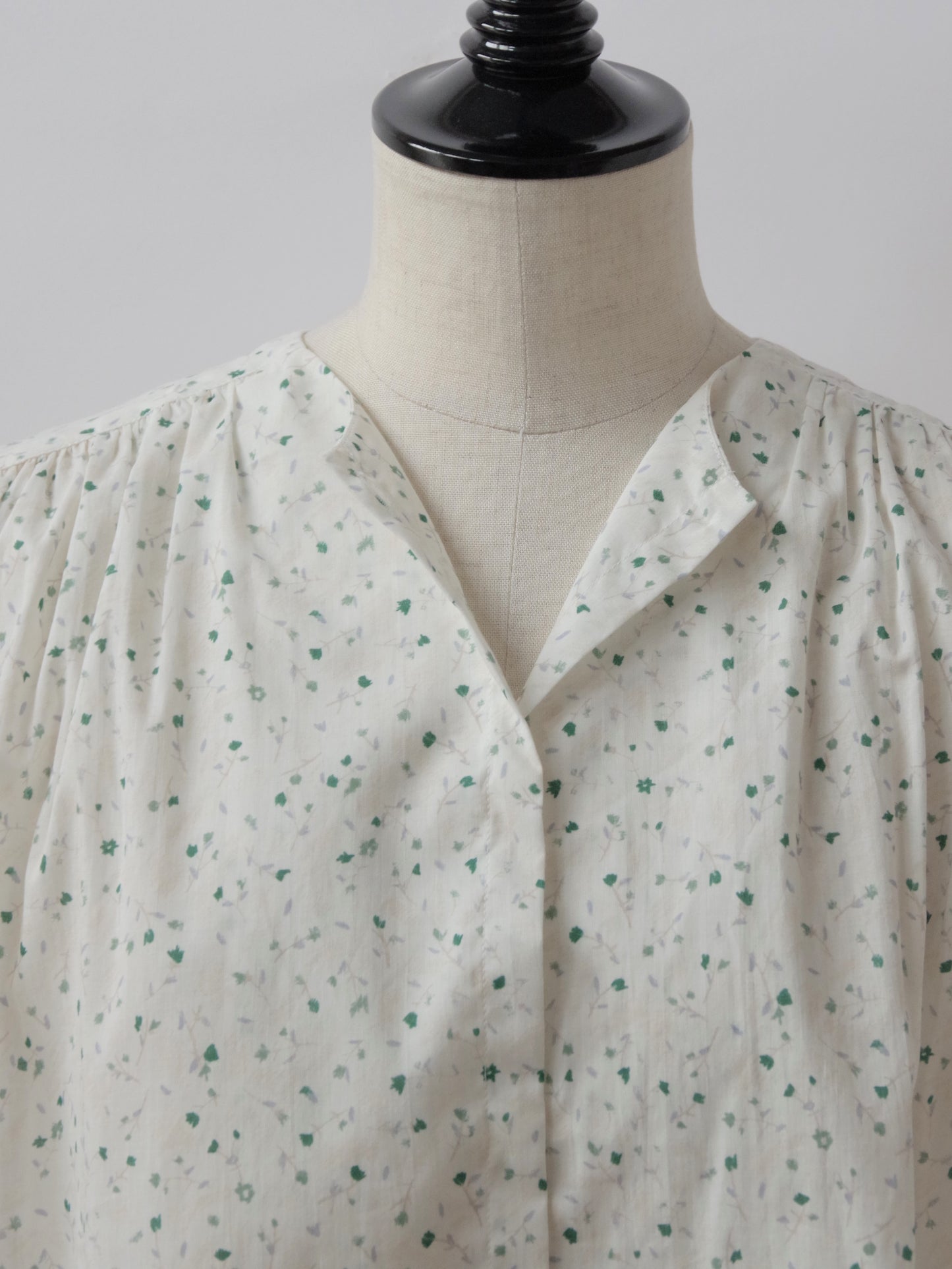 fleur ノースリーブブラウス | koton