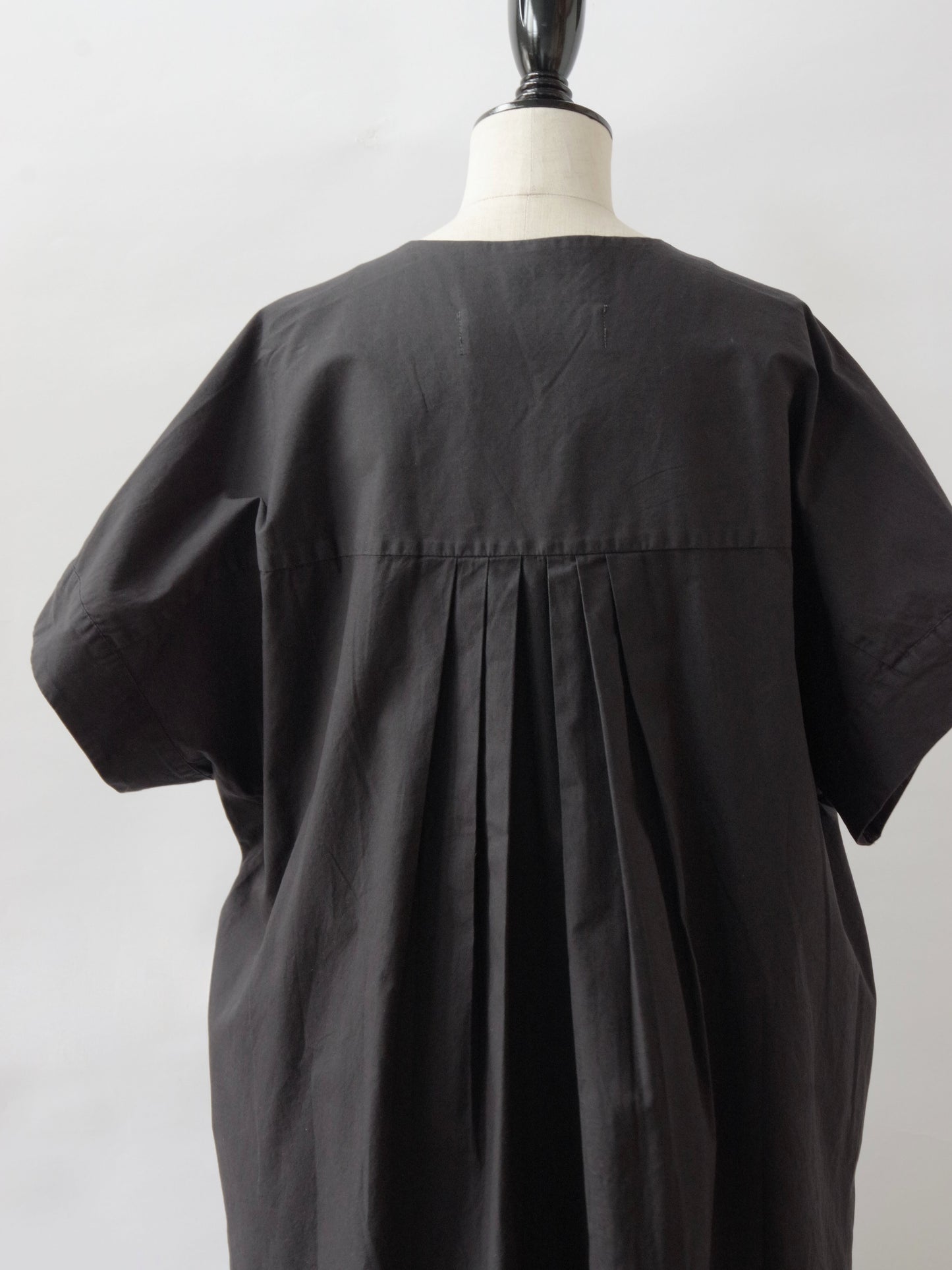 PINTUCK DRESS  | sisisi