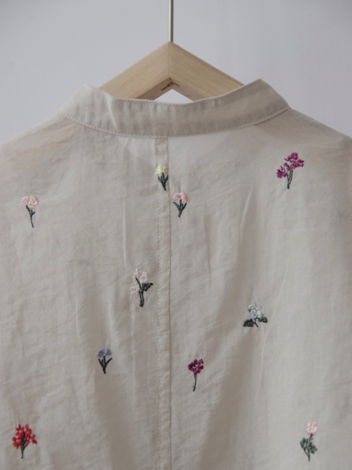 コットン/ナイロン sheer floral刺繍 moe sleeves シャツ | yuni