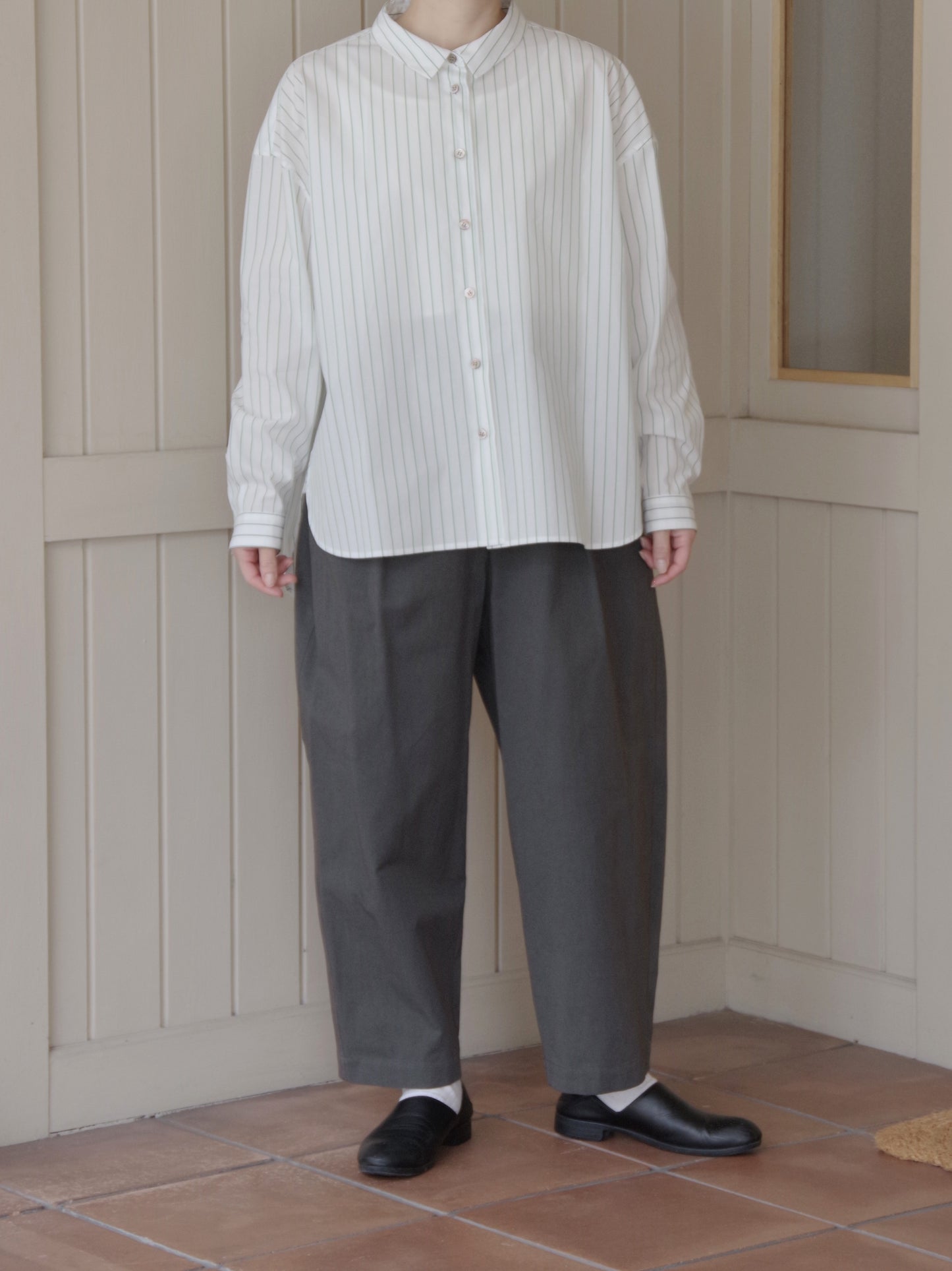 コットンピンストライプビックシルエットシャツ | atelier naruse