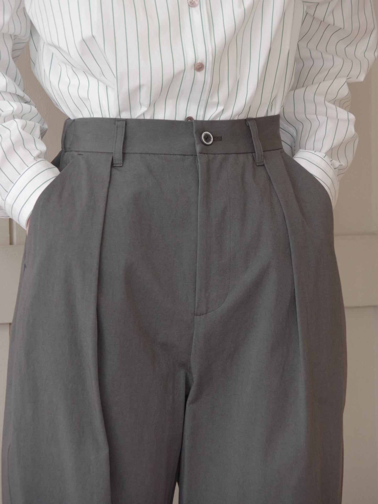 コットンツイル タックパンツ | atelier naruse