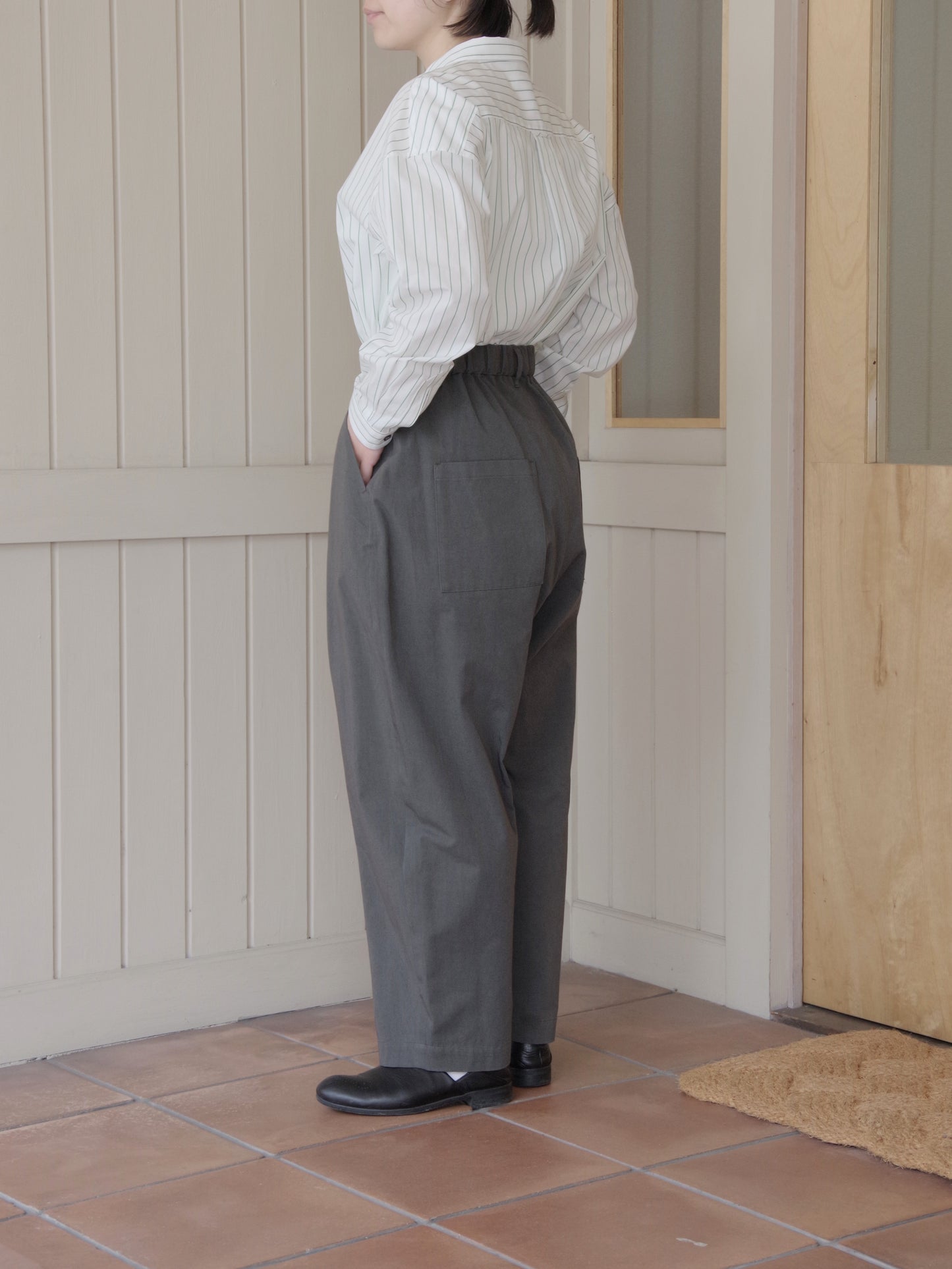 コットンツイル タックパンツ | atelier naruse